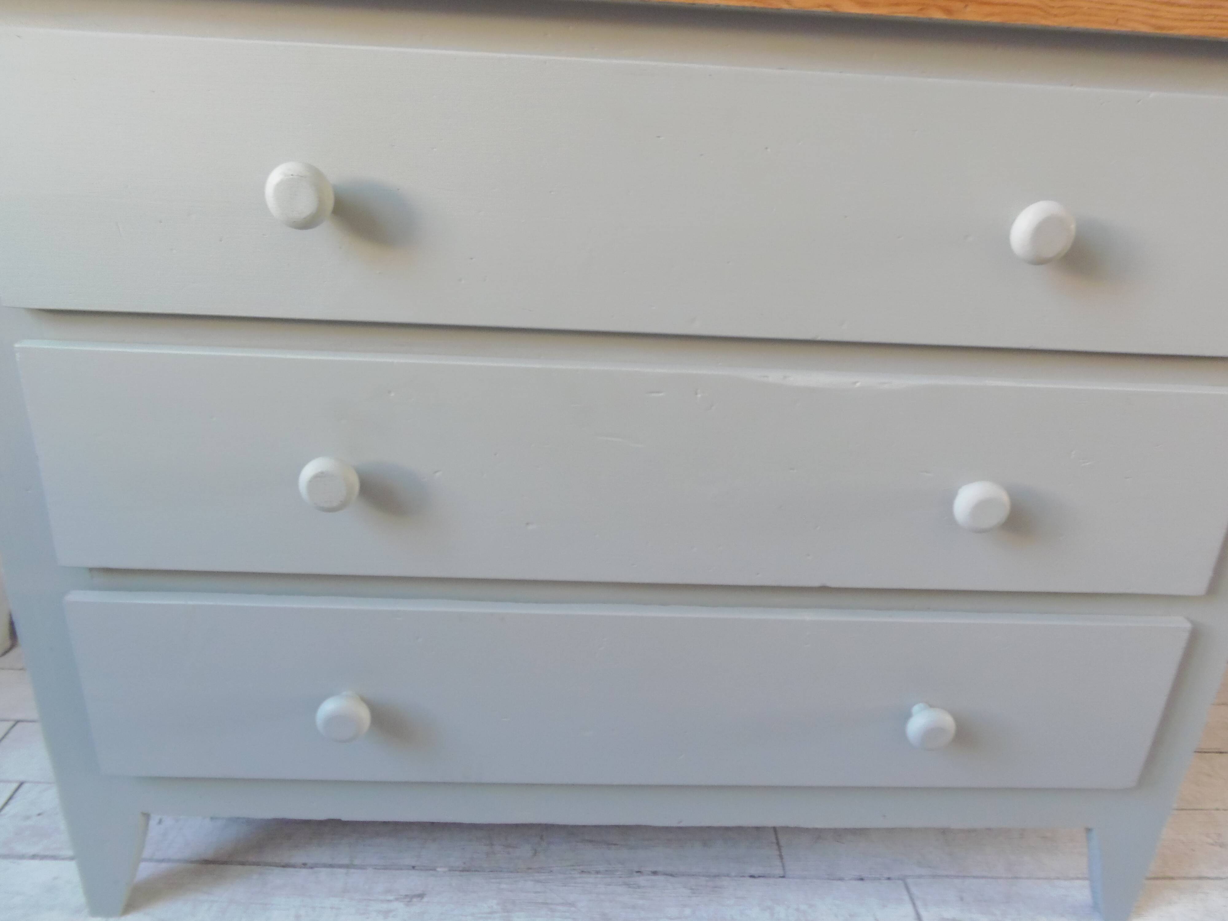 Re-enchanted chest of drawers in verdigris, wooden top protected by varnish. 3 t furniture
