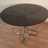 Table basse italienne du milieu du siècle en chrome et acier avec plateau rond en verre fumé, années 1960