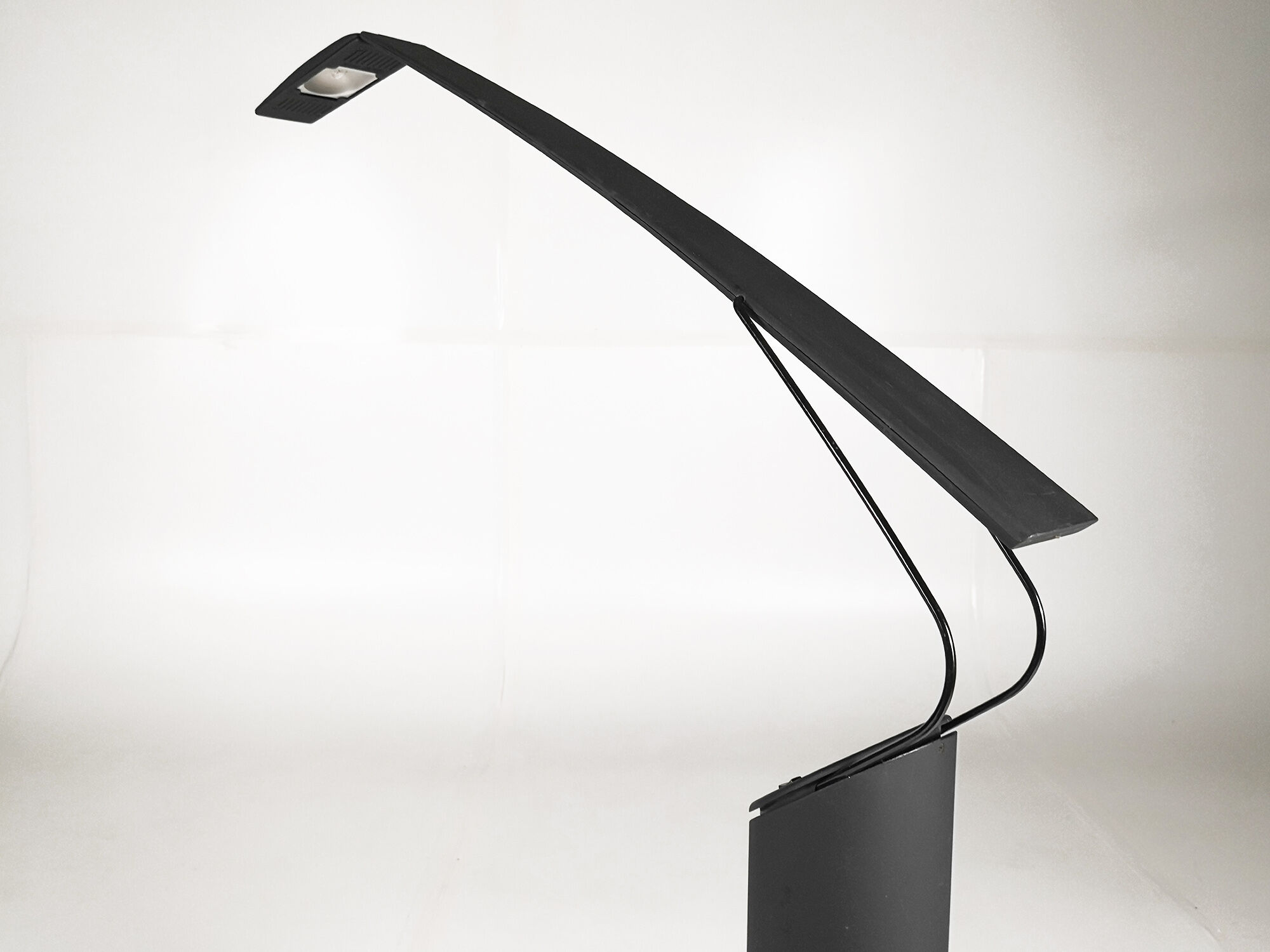 "Dove" reading floor lamp, Mario Barbaglia and Marco Colombo for PAF STUDIO, C.1980