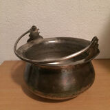 Decorative pot with handle