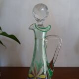 Ancienne carafe émaillée de fleurs en verre