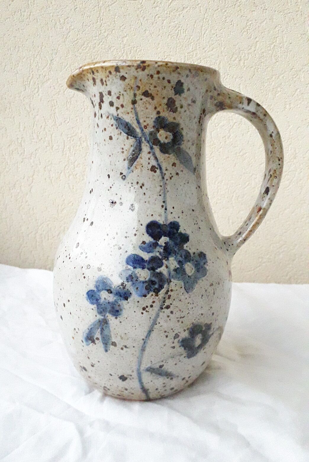 Sandstone pitcher