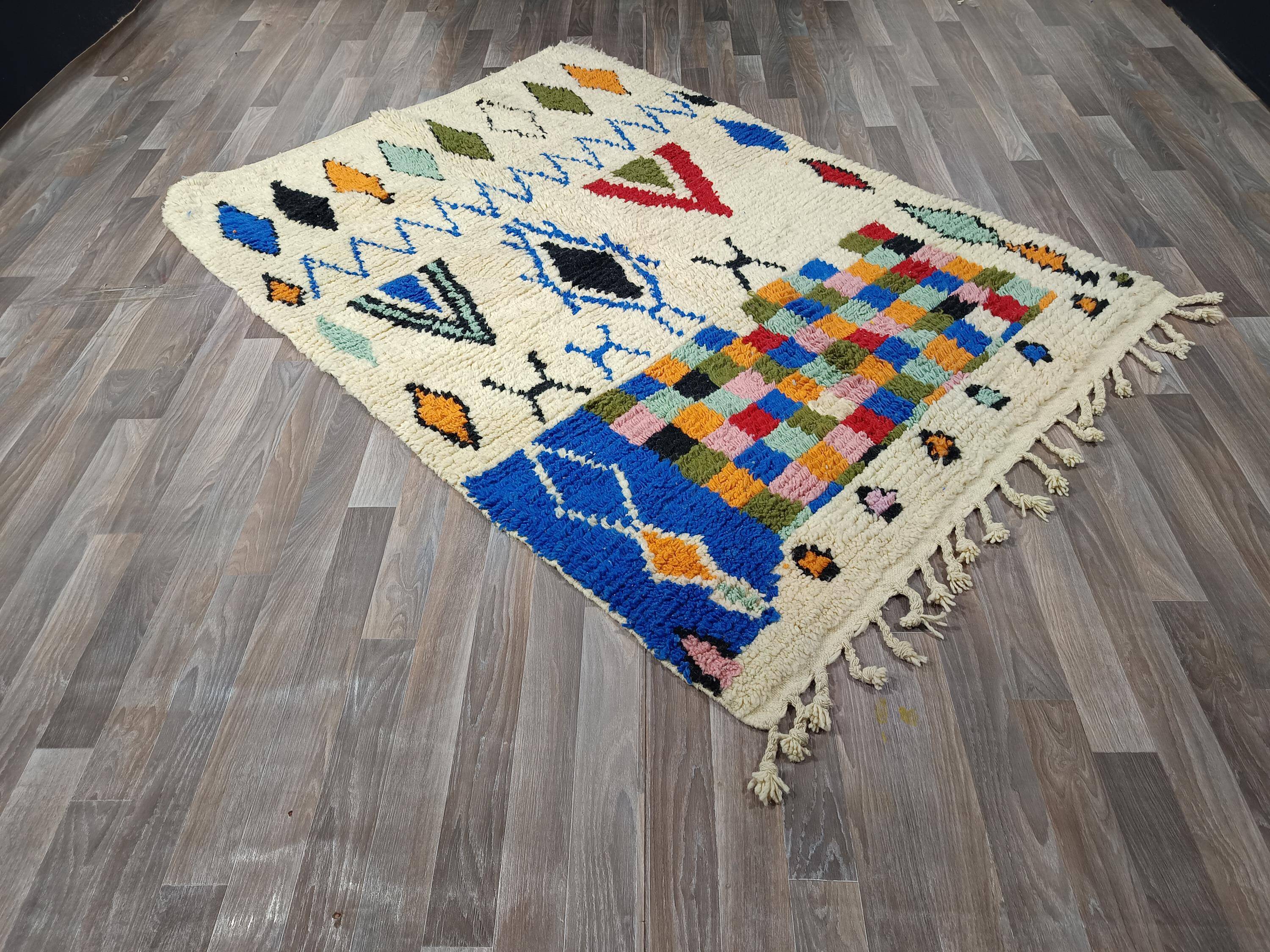Traditional handmade carpet 250cm x 150cm Moroccan