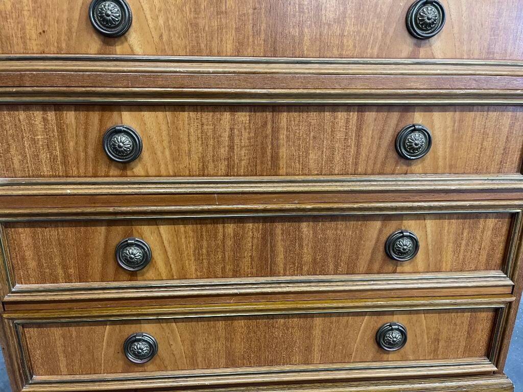 Vintage mini chest of drawers / wooden chest of drawers