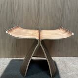 Sgabello Butterfly di Sori Yanagi per Vitra.