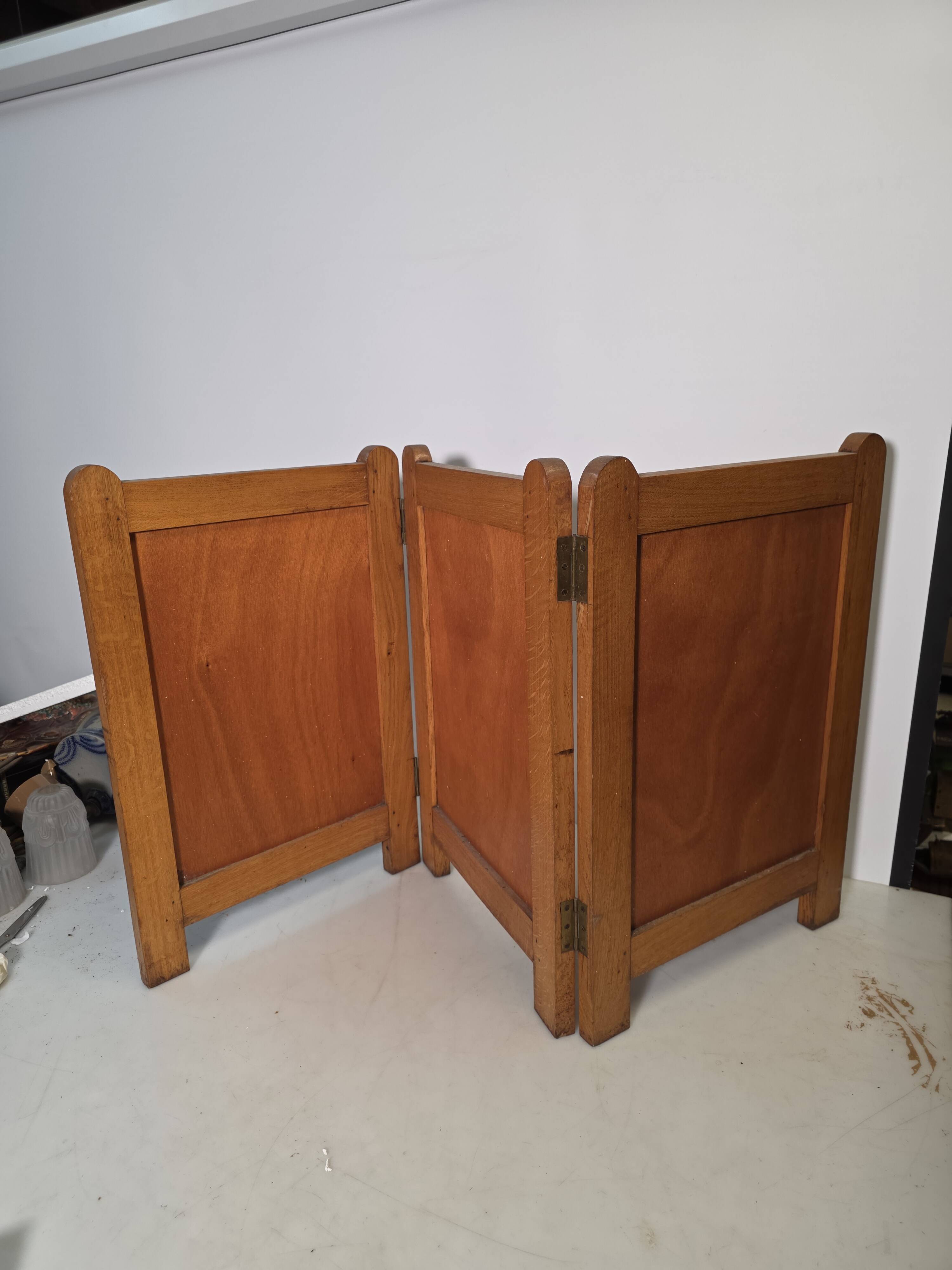 Old oak three-panel fire screen