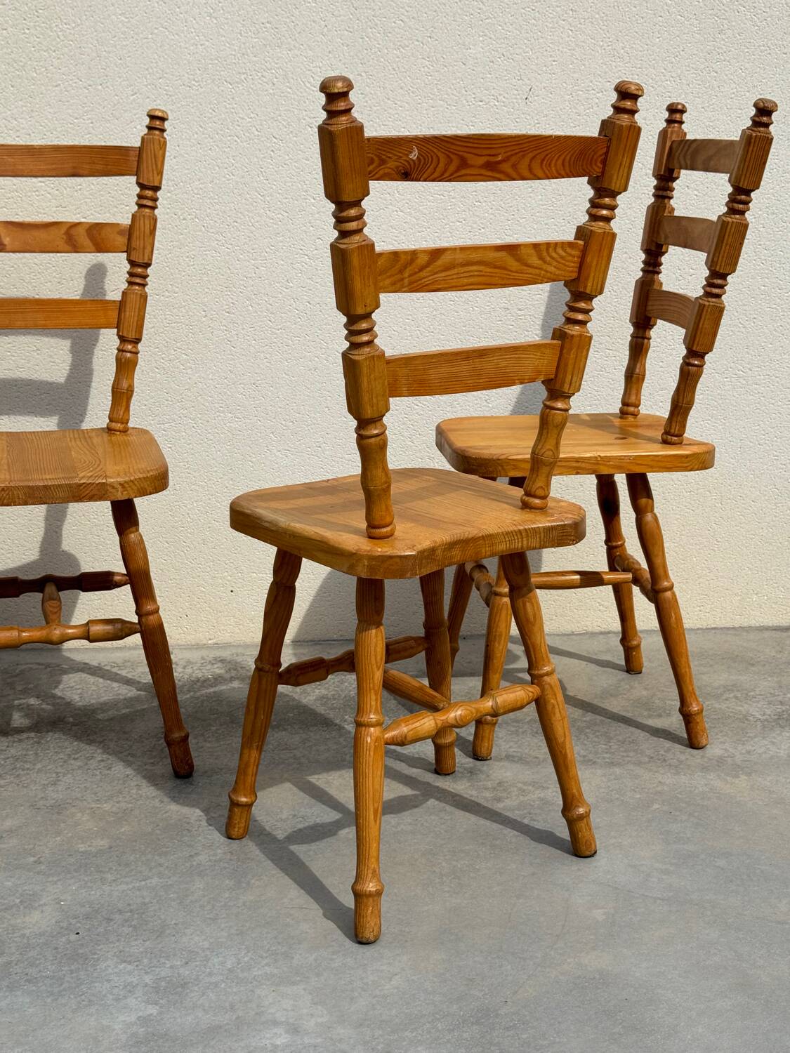 Set of 6 rustic pine chairs from the Vosges, 1980s.