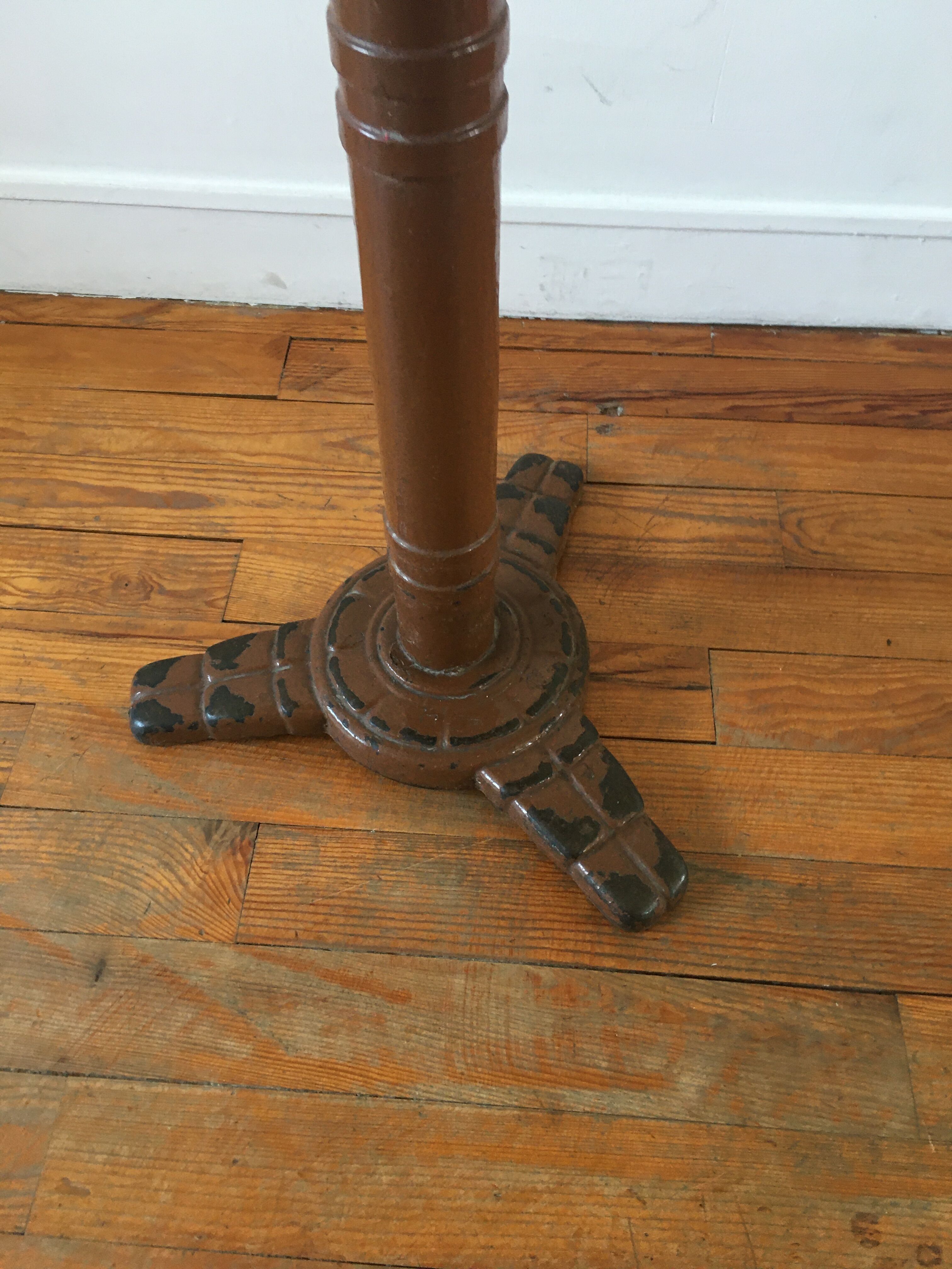 Bistro table Café de la Paix