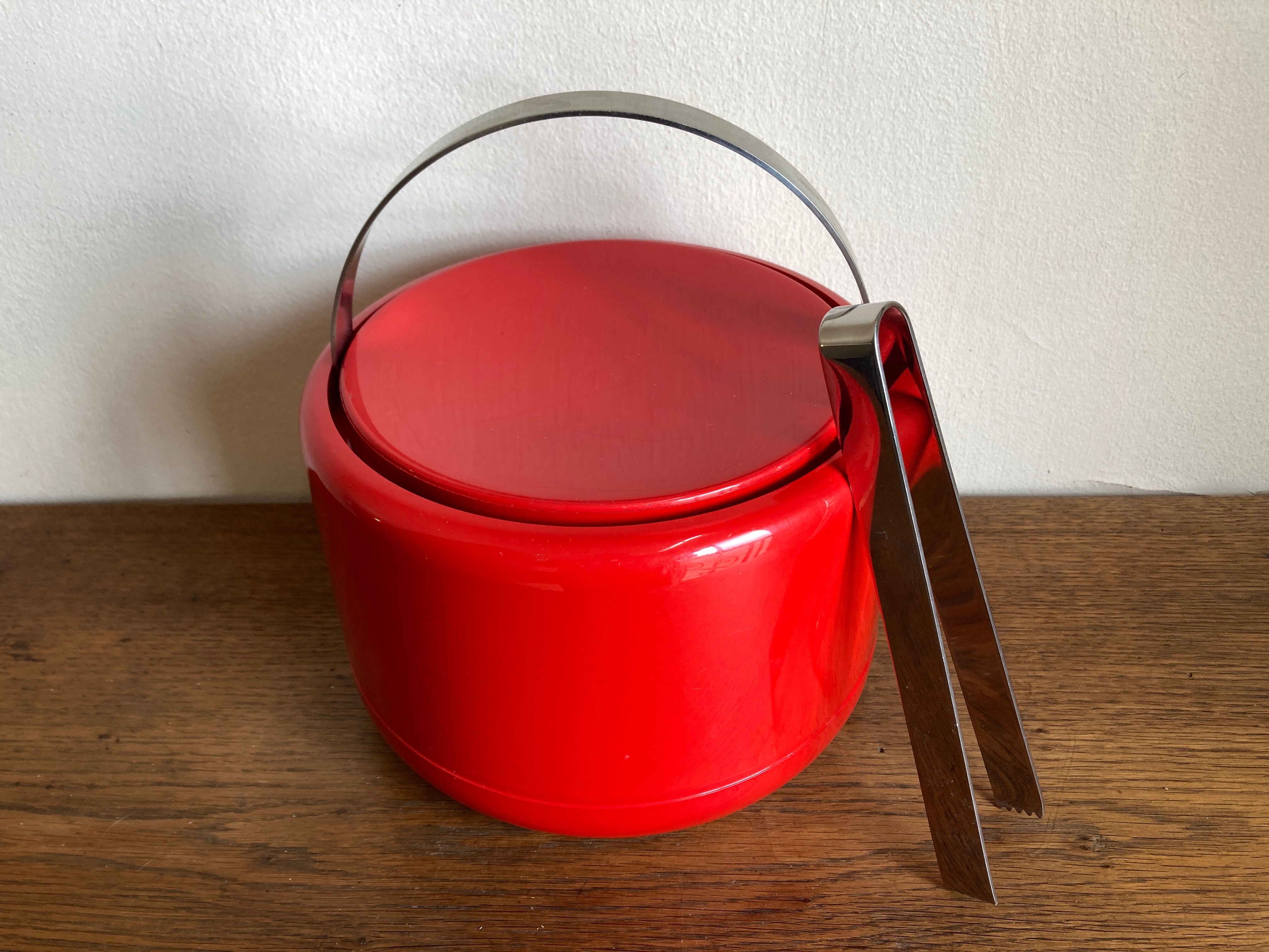 Stelton Denmark ice bucket in red ABS, Space Age pop 1960.