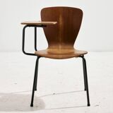 Chaise en teck avec tablette écritoire