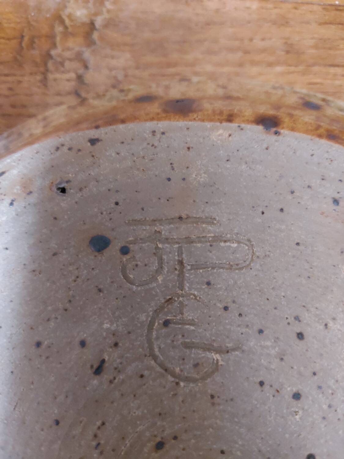 Stoneware plate