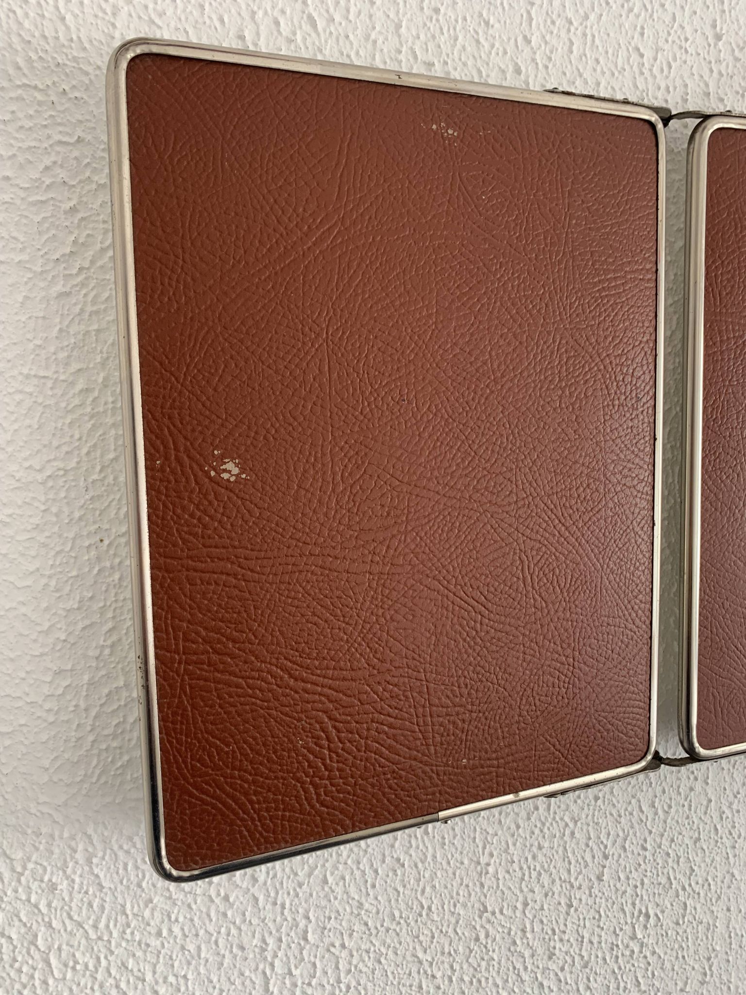 Vintage 1950s triptych barber's mirror, terracotta, hairdresser's tile - 27 x 65 cm