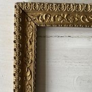 Wooden frame and gilded and carved stucco of the nineteenth century