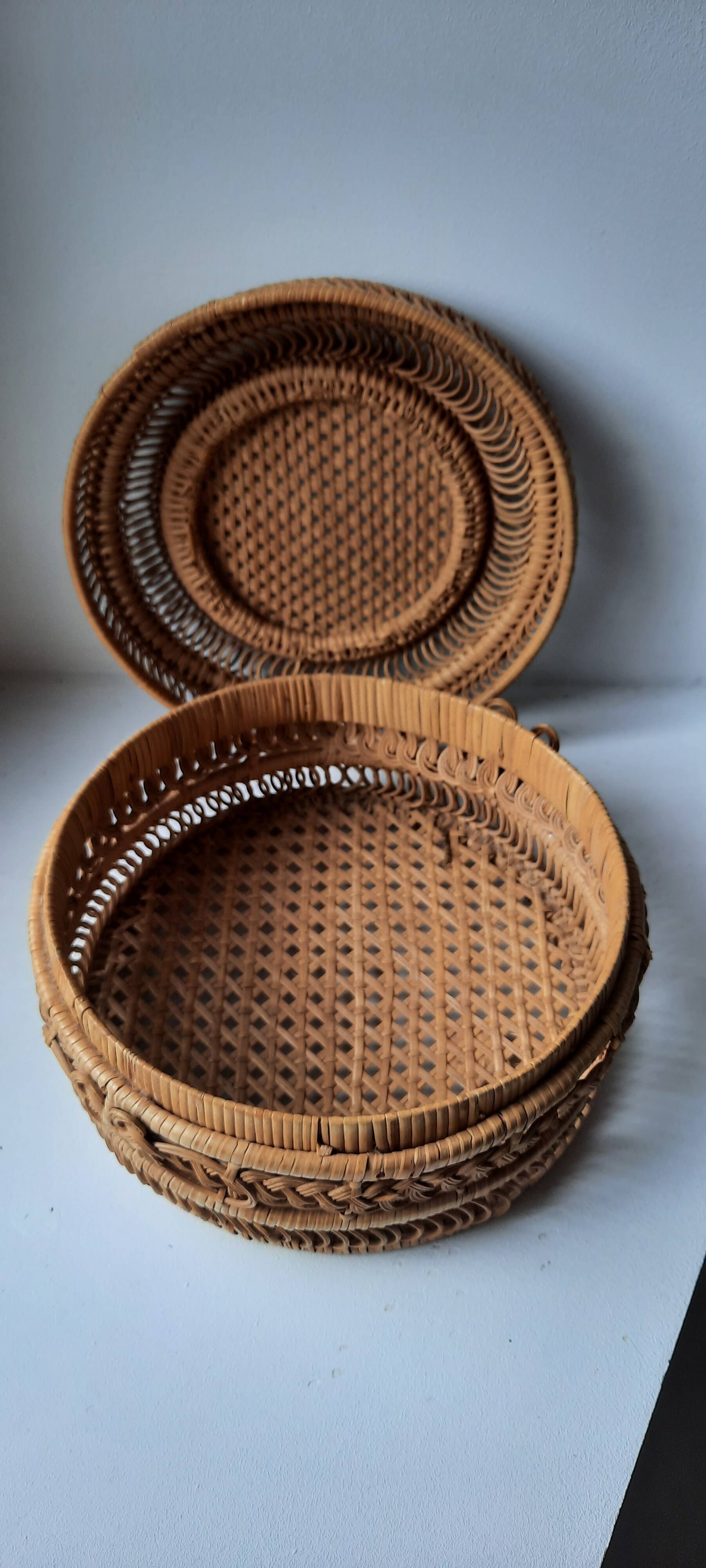 Panier ancien en osier tressé