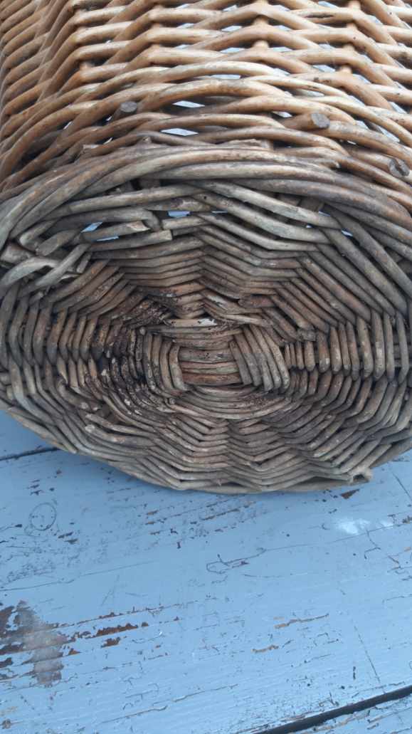 flat basket cut center table in woven metal