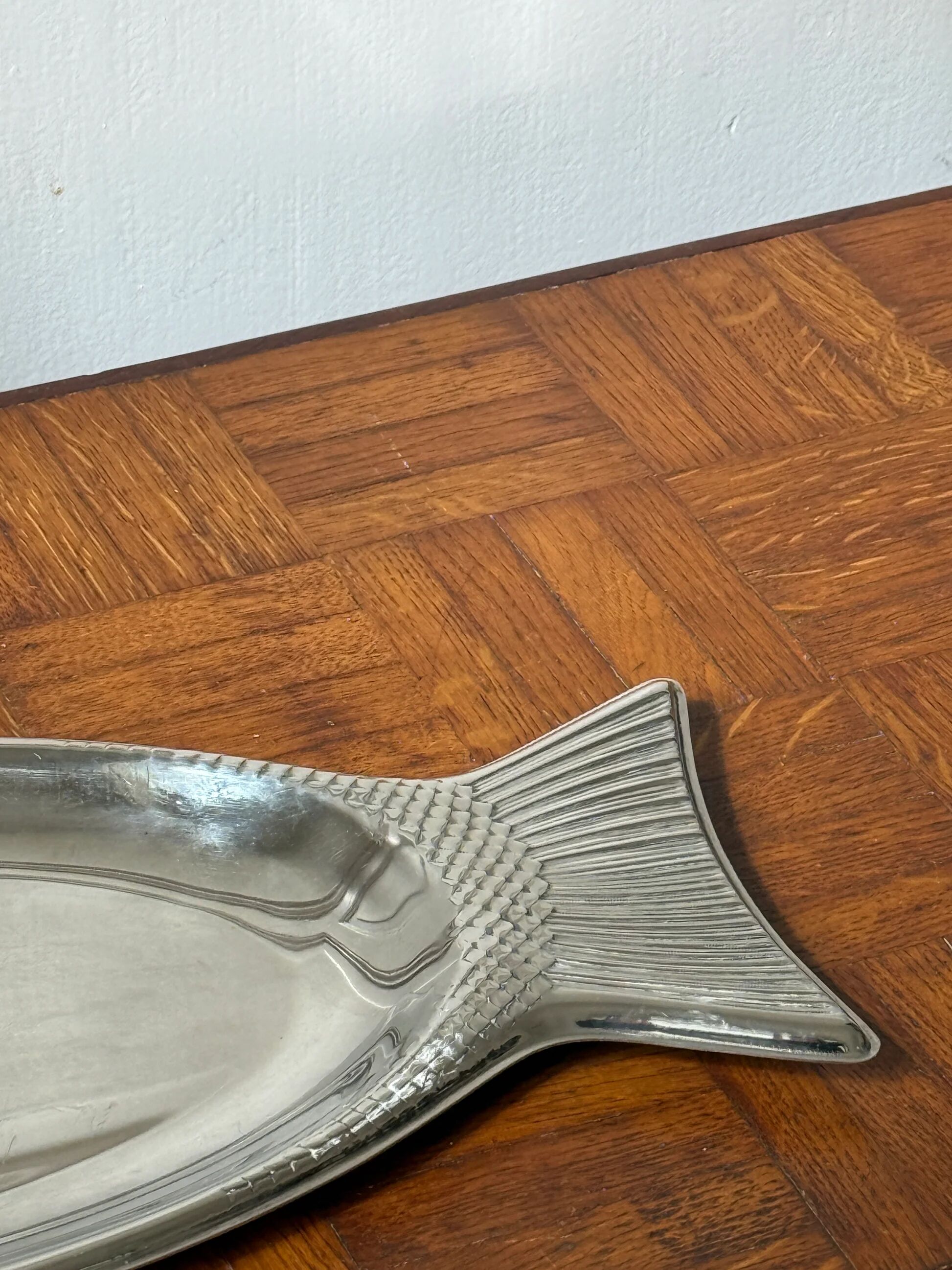 Silver-plated presentation dish
