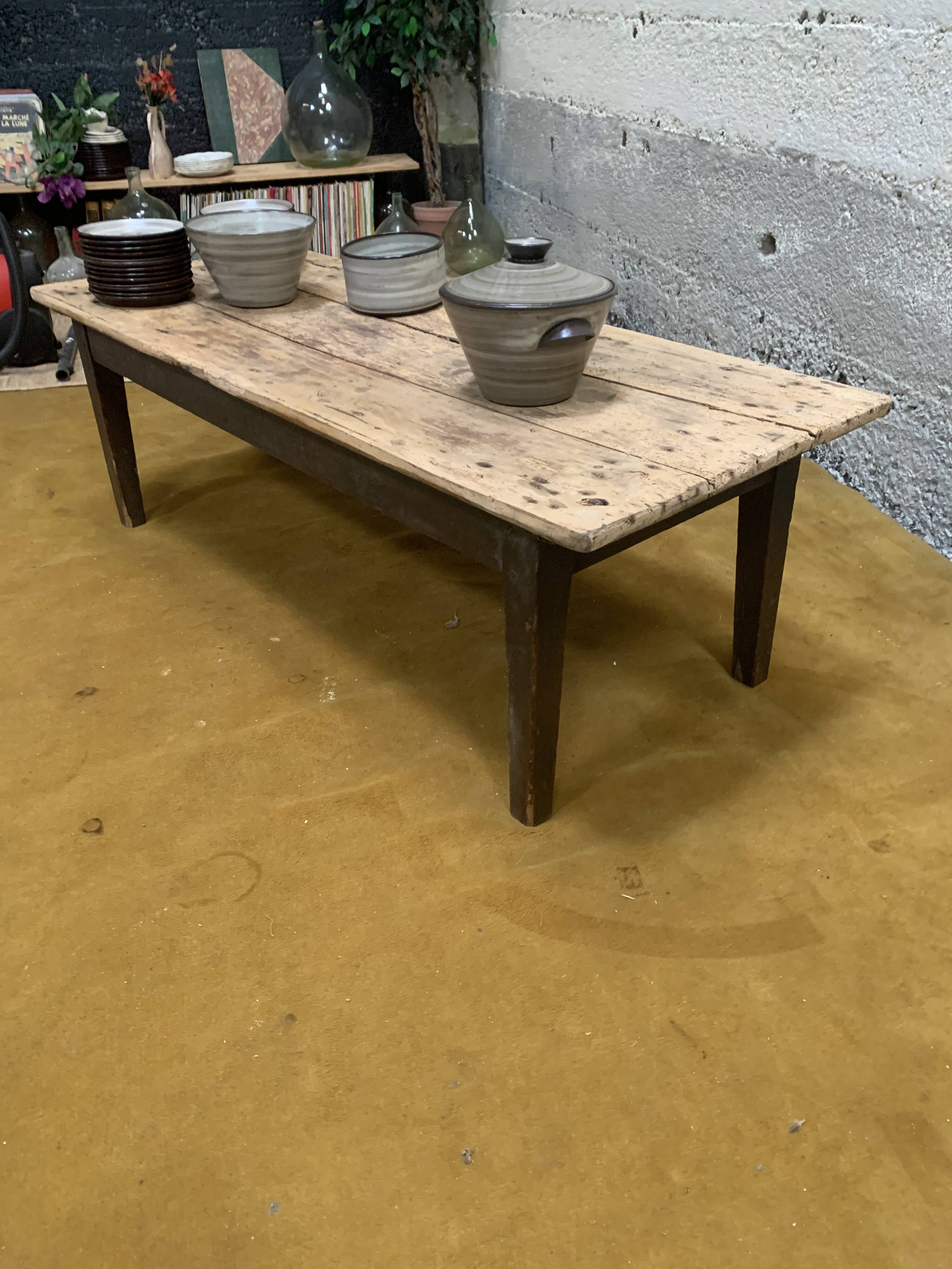 Countryside coffee table