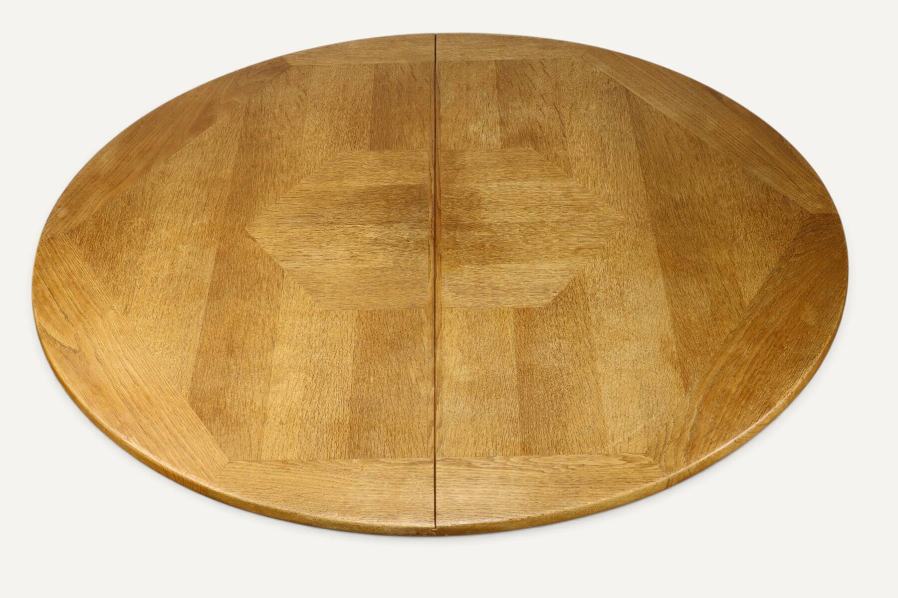 Extendable dining table in oak by Guillerme and Chambron - 1960s