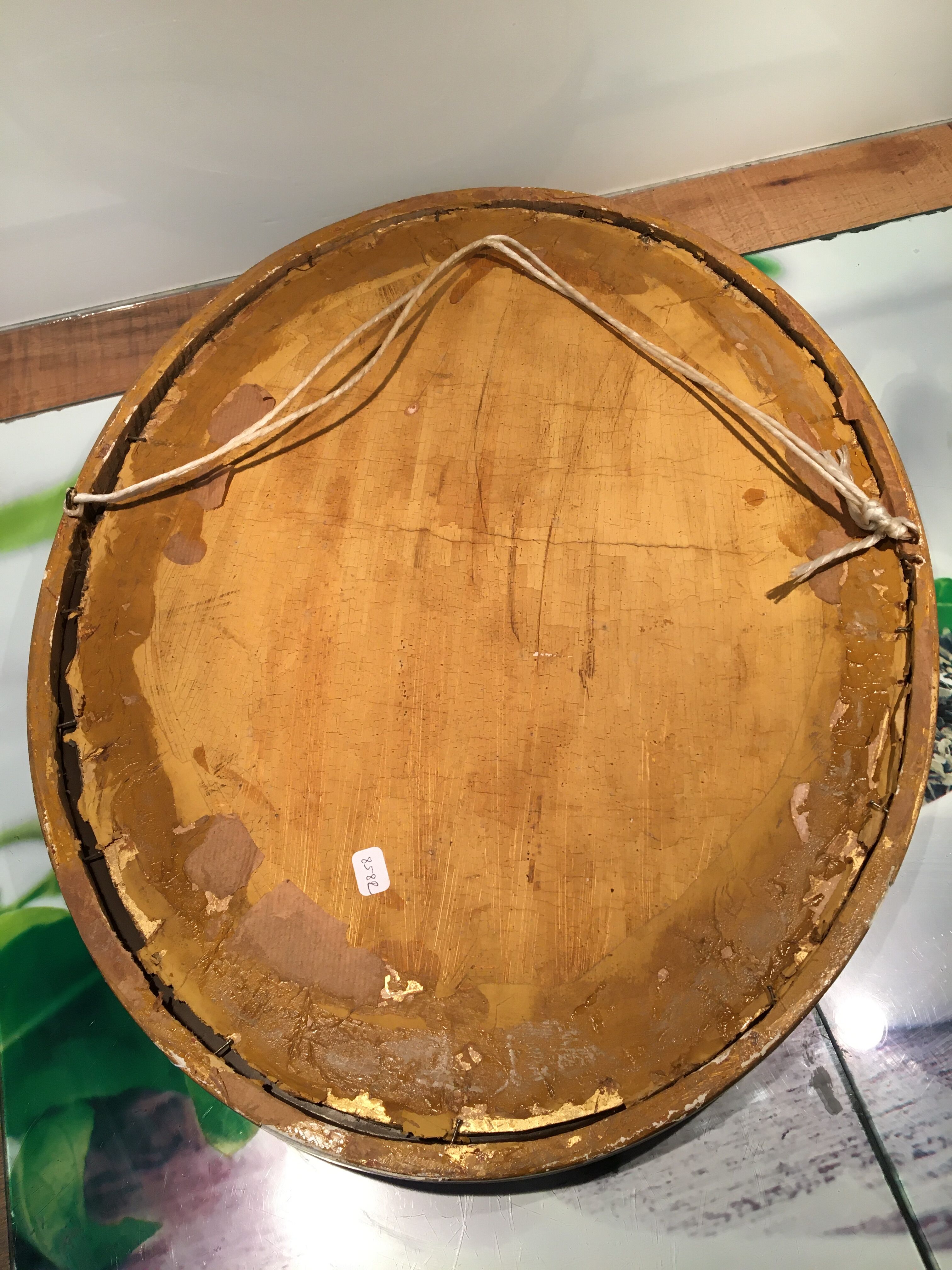 Bevelled golden oval mirror 40x51cm