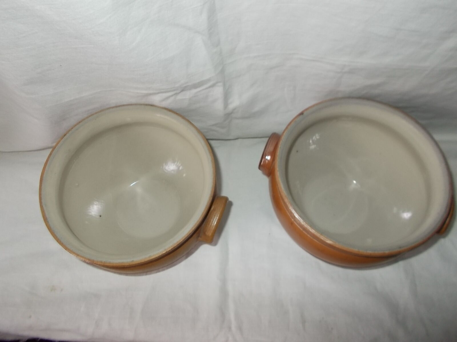 Set of 2 sandstone bowls