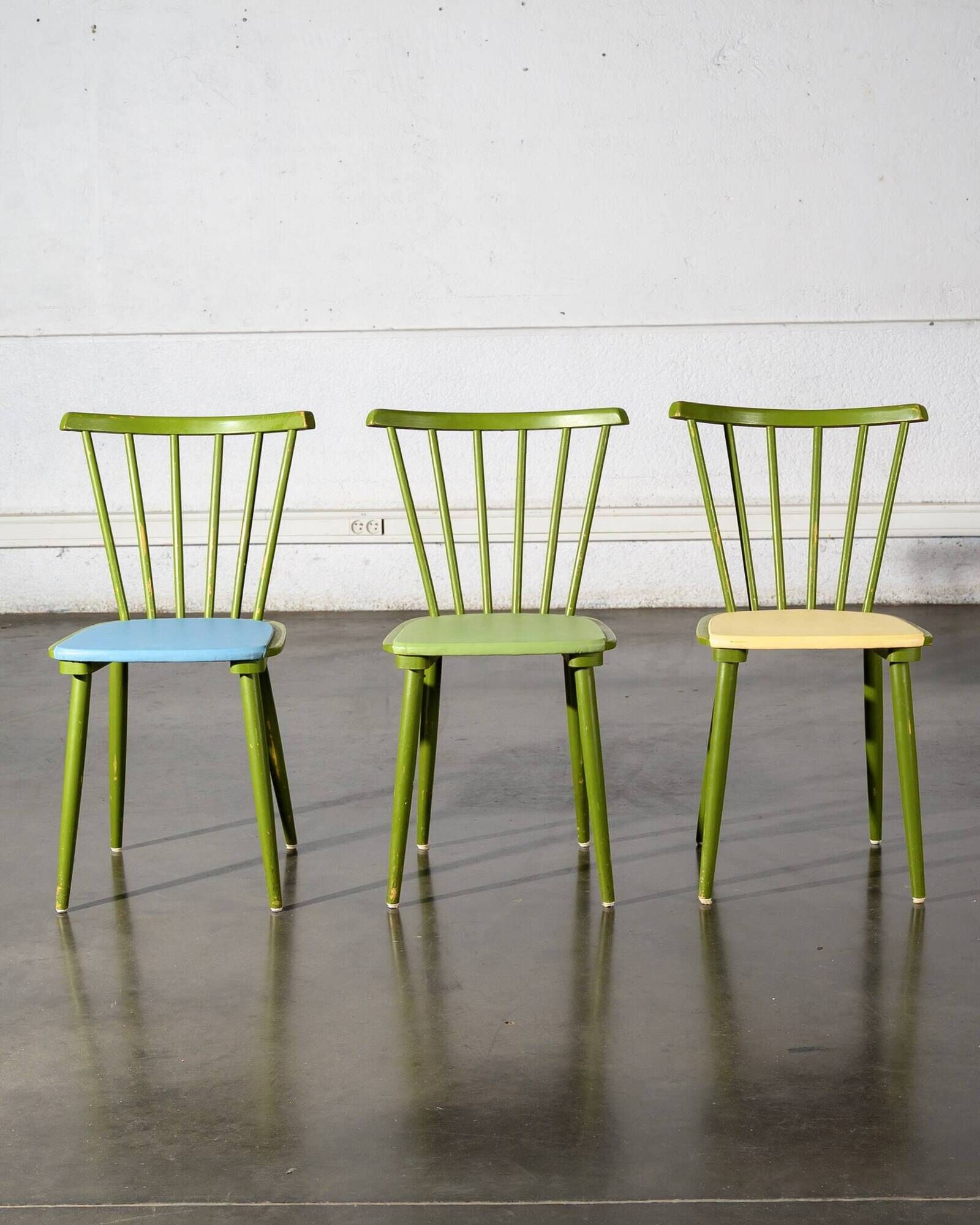 Lot de 3 chaises scandinaves