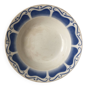 Vintage hollow dish in royal blue arabesque earthenware