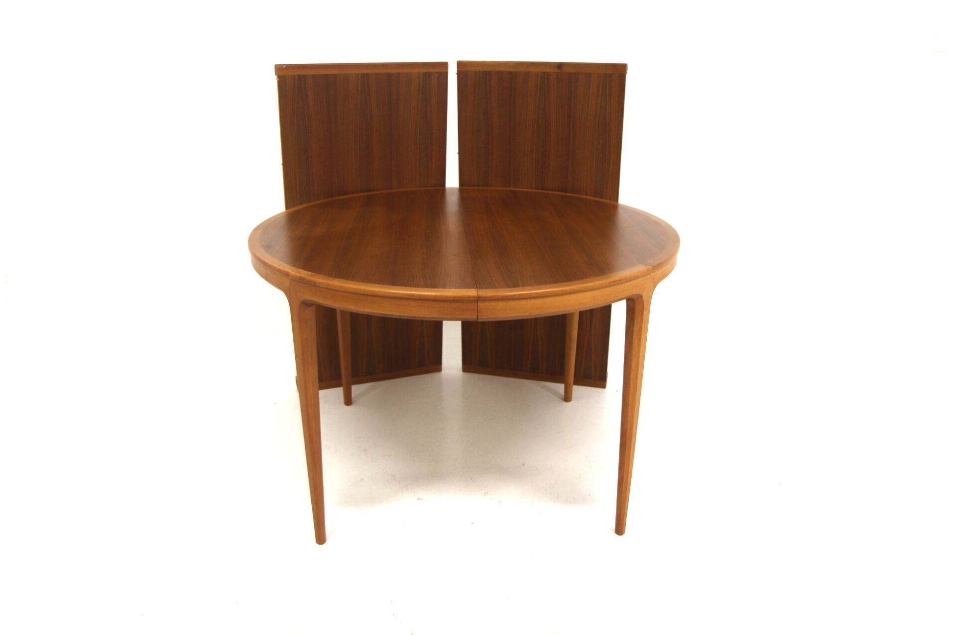 Walnut dining table, "Facett 3-132" Bertil Fridhagen, Sweden, 1960