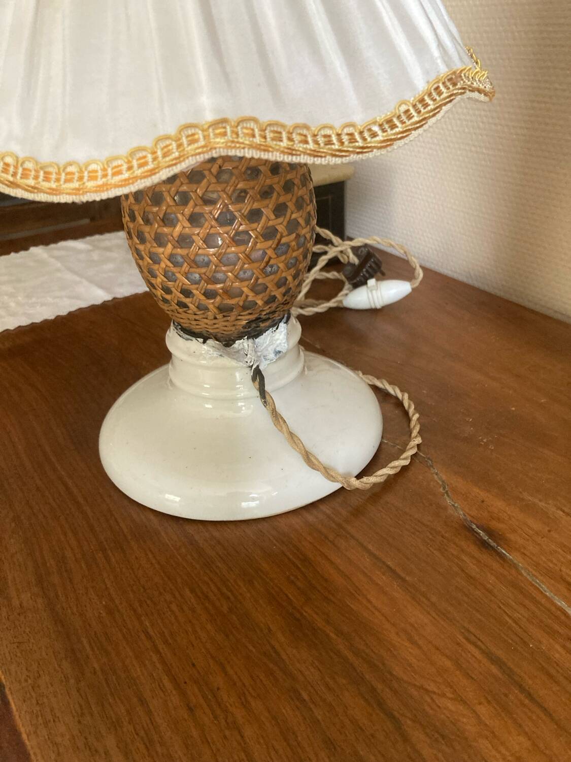 Bedside lamp