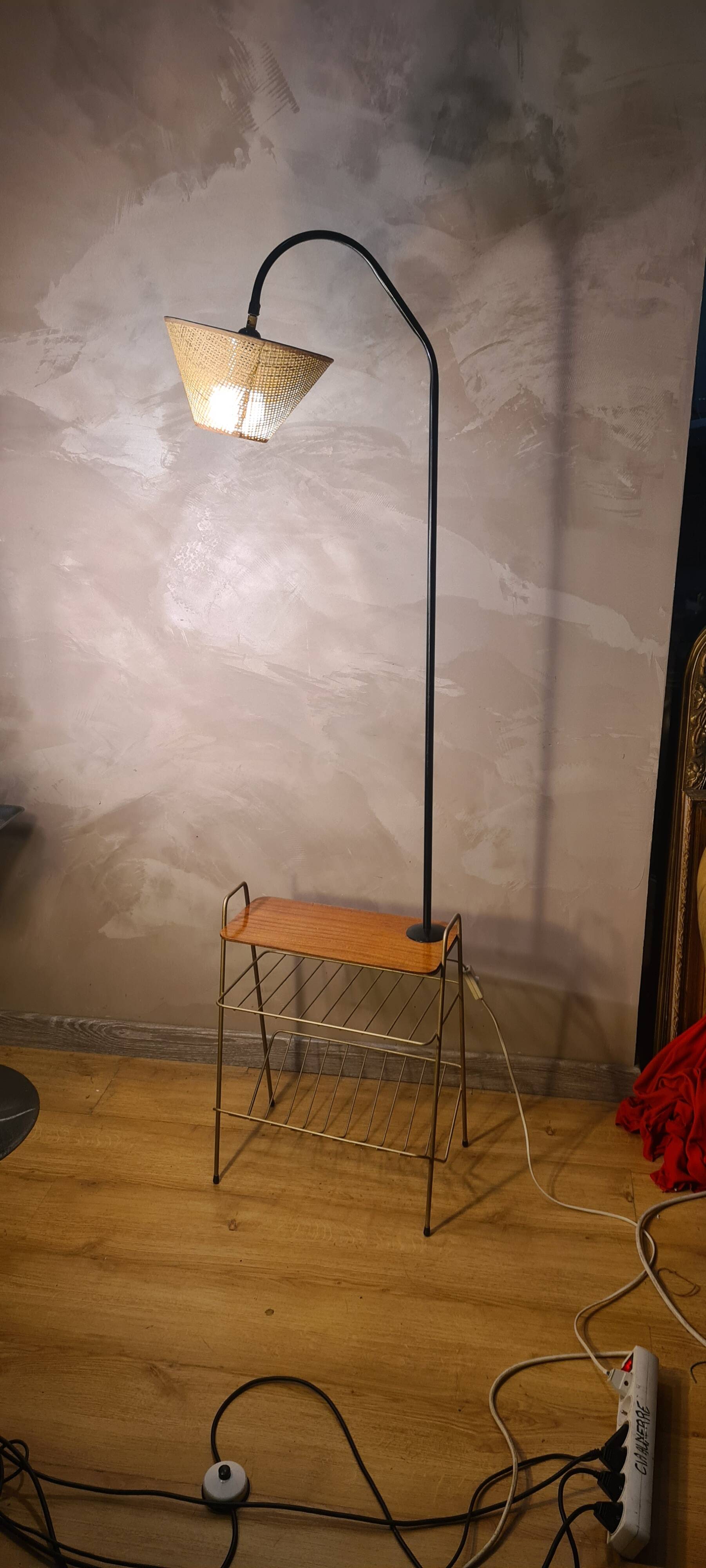 1950s to 60s tablet reader, very good condition for its age, dimensions H163 x L42 x D30.