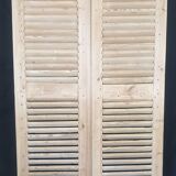 Double louvered shutter