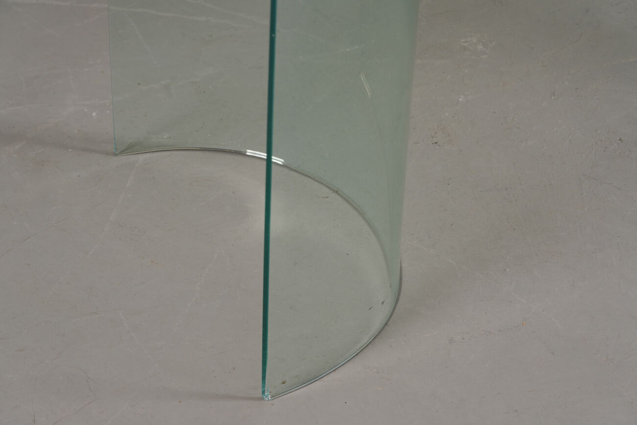 Vintage oval tempered glass dining table by Fiam, Italy 1980s