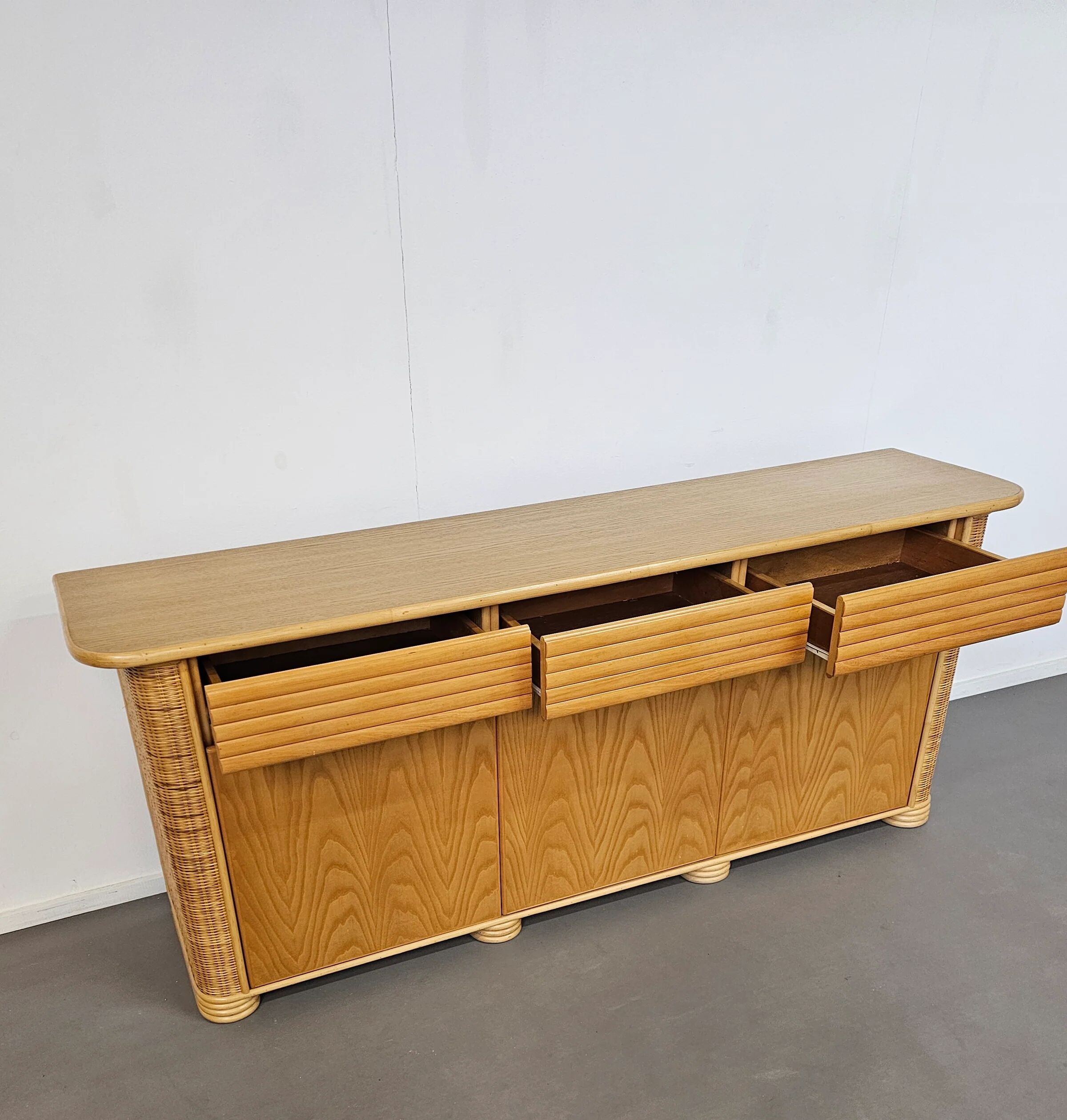 Wood / bamboo / rattan sideboard Roberti Rattan 1970s stunning condition