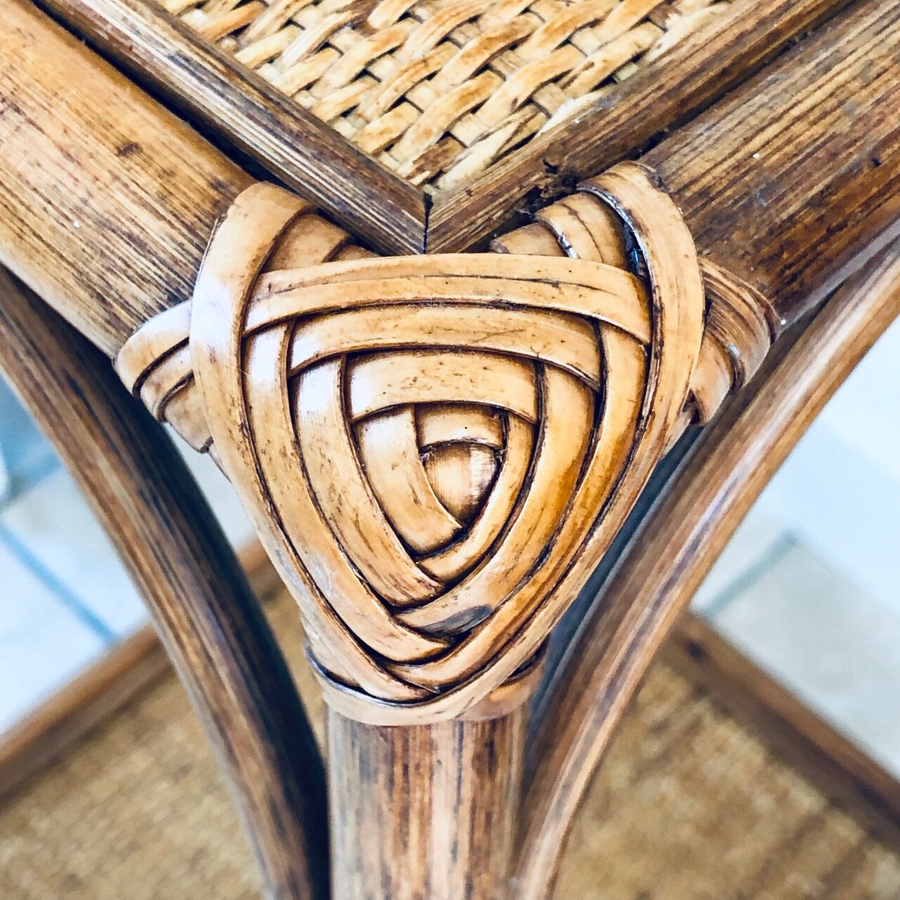 2-Level rattan harness