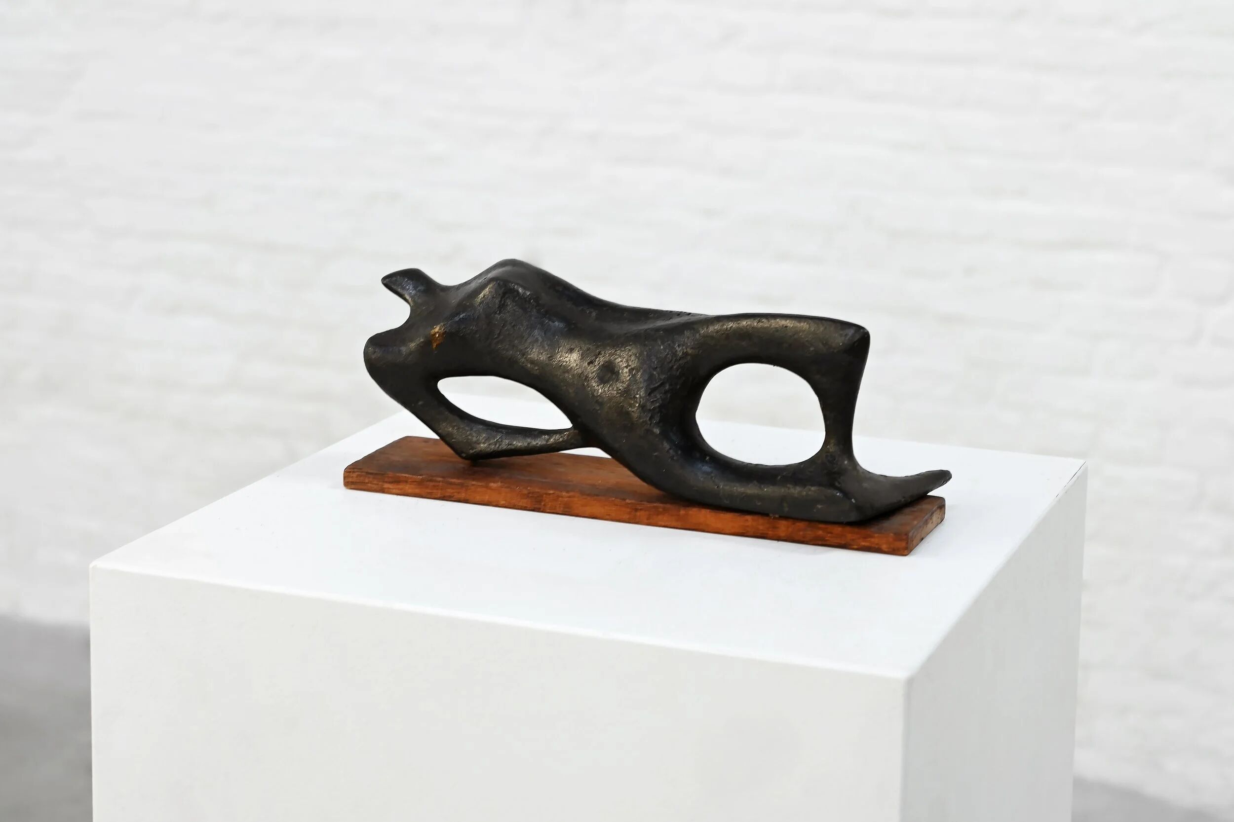 Marc de Bruyn (1924–2009) — Bronze abstract female sculpture