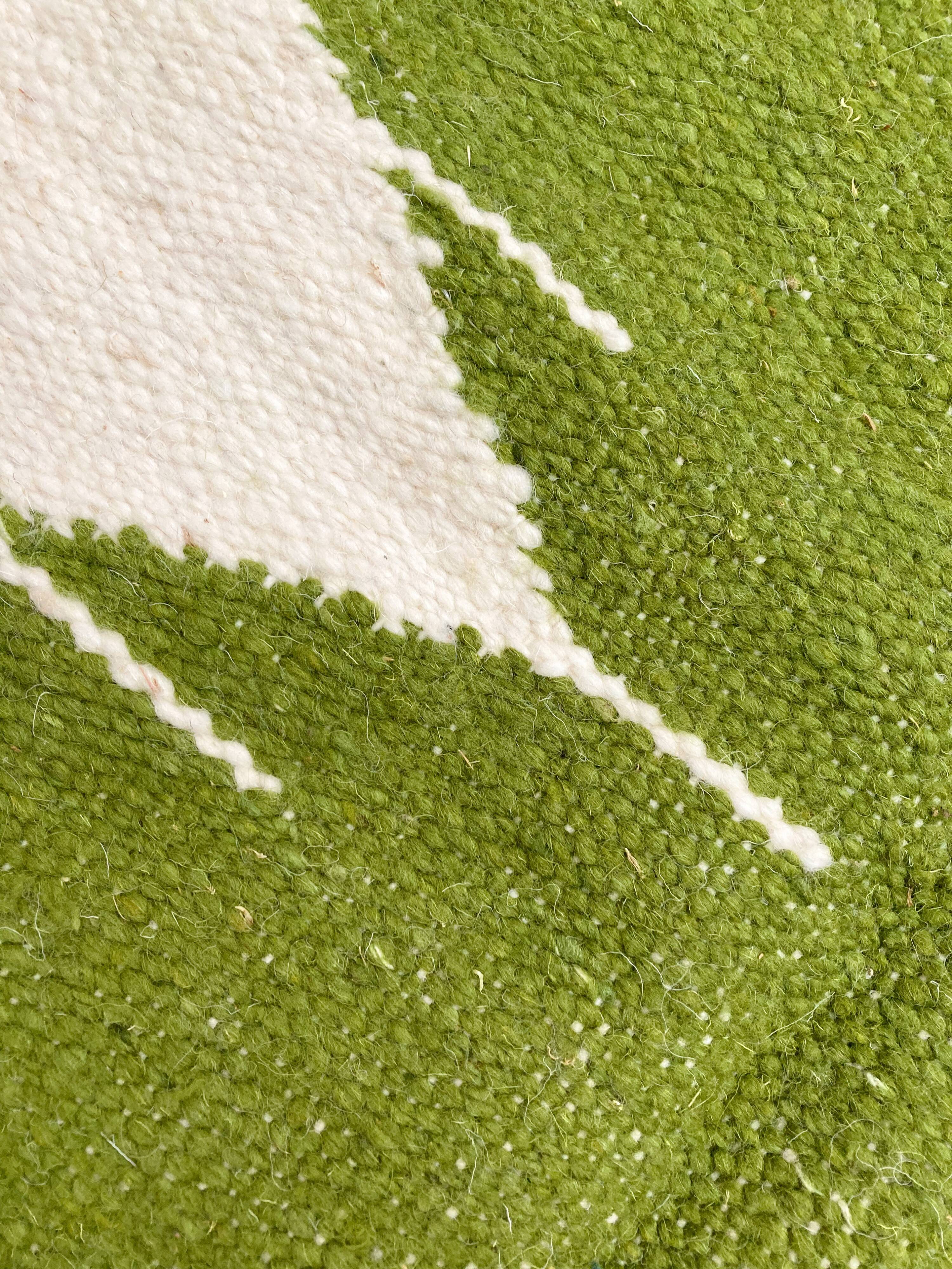 Kilim Moroccan Berber ecru with green patterns 172x103cm