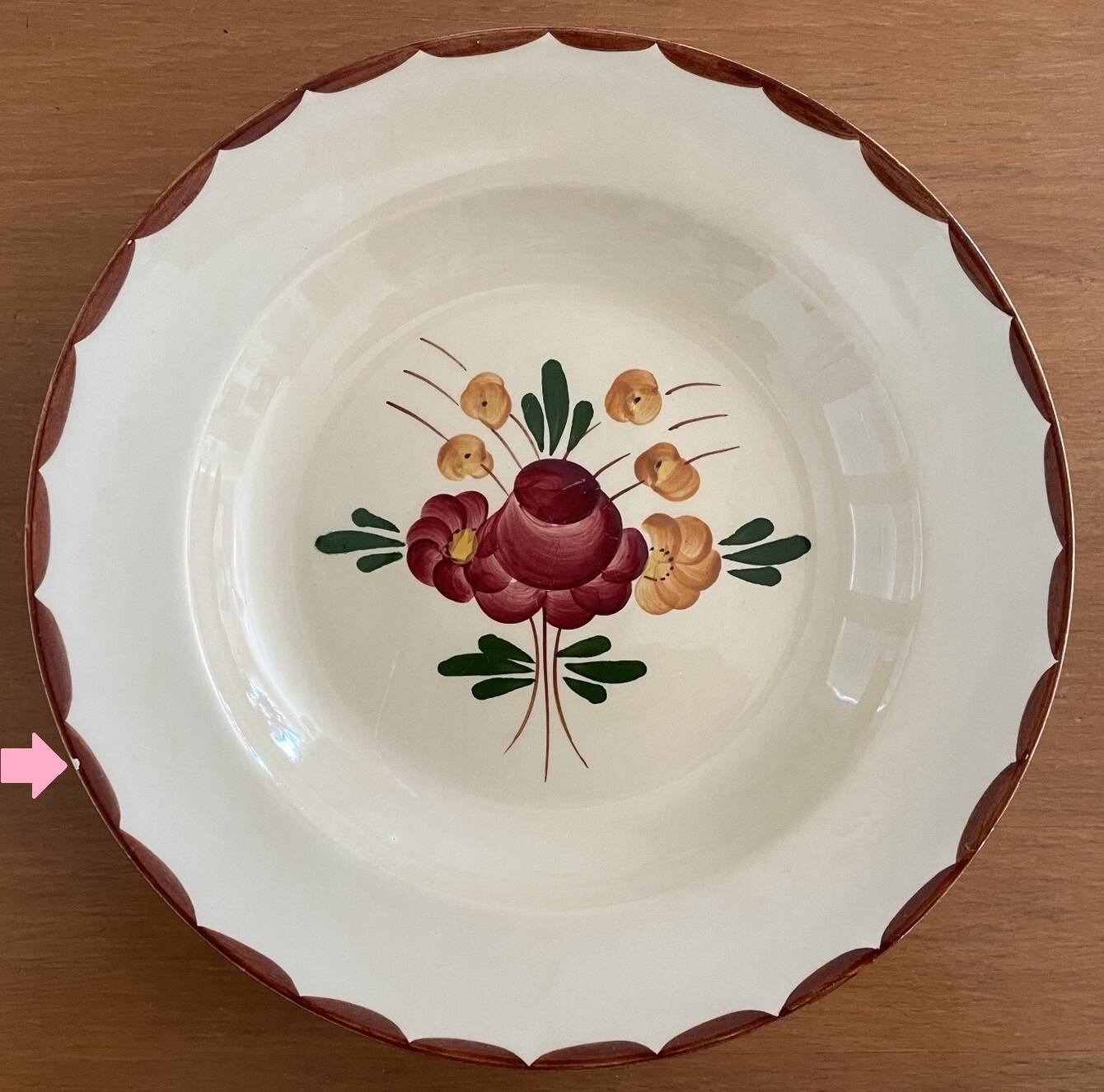 6 assiettes creuses anciennes en faïence de Longchamp