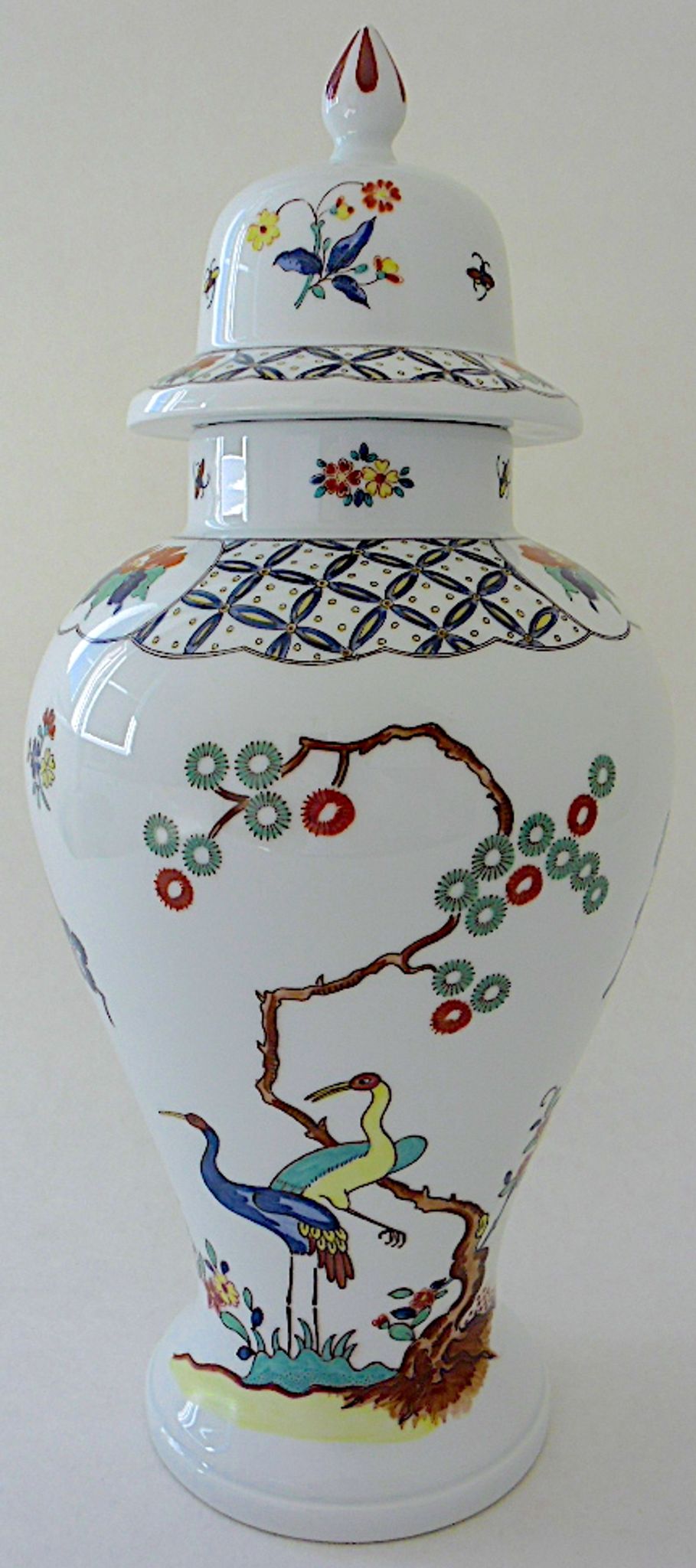 Baluster vase covered in porcelain by Coquet house in Limoges and decorated in Chantilly