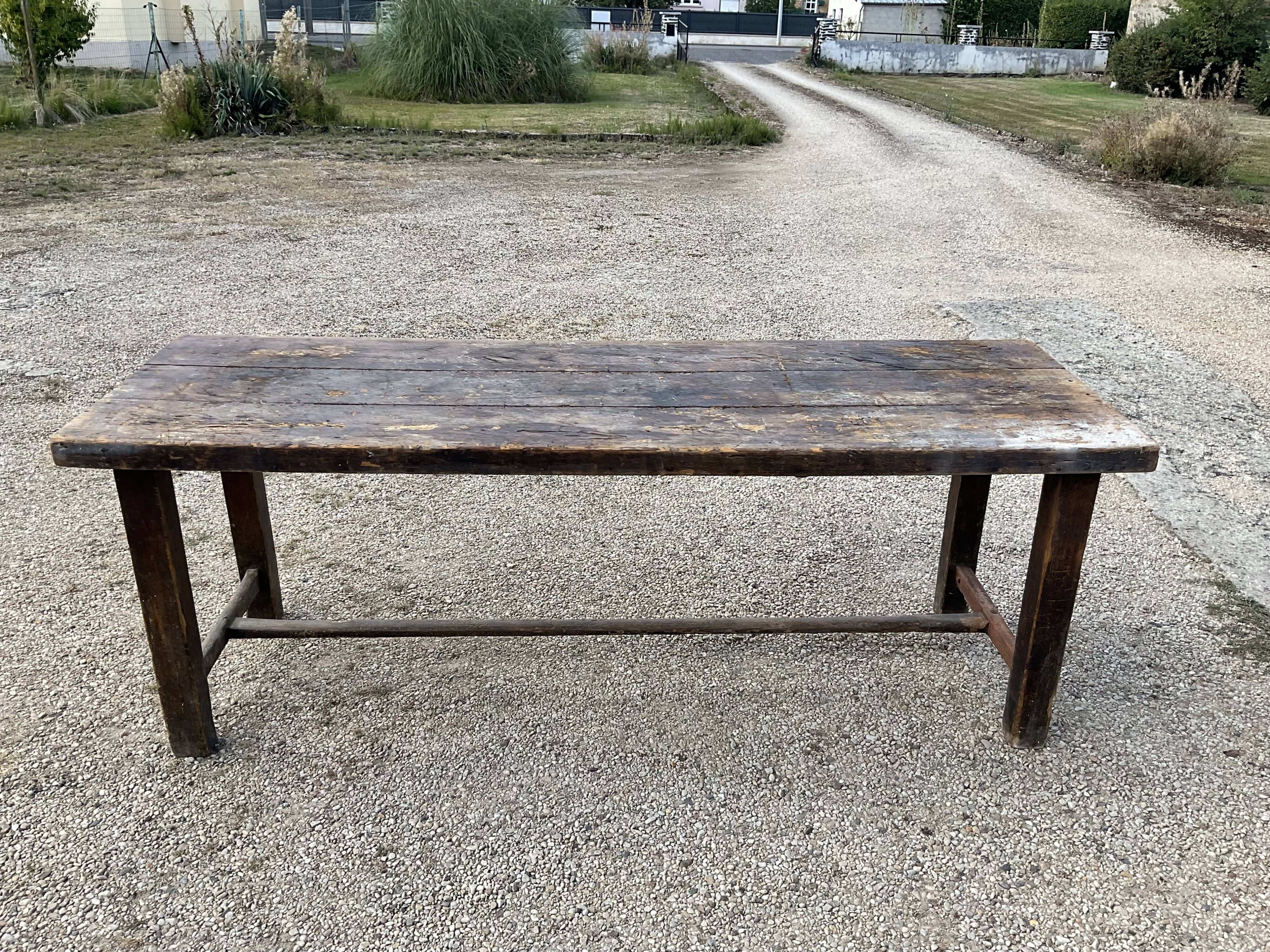 Farm table