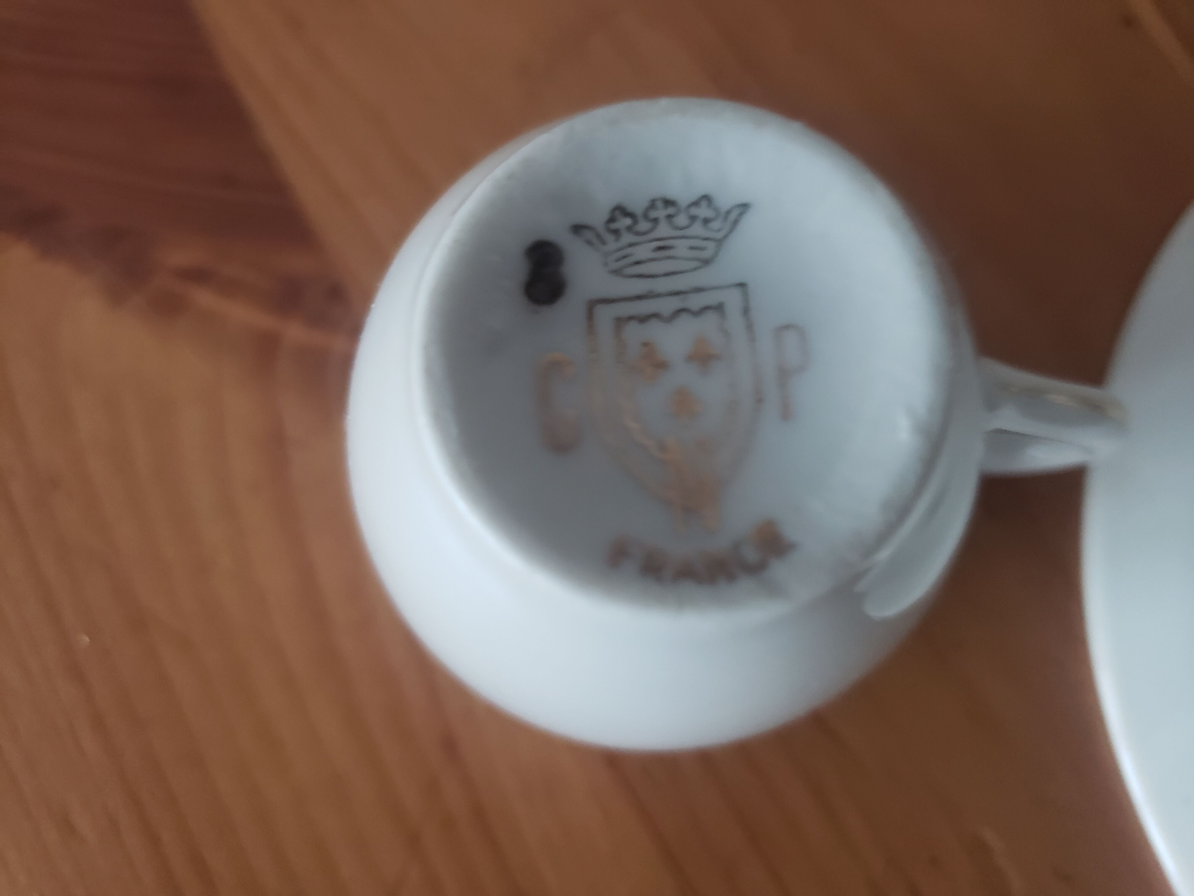 6 CNP mocha cups gilded with fine 24 carat gold