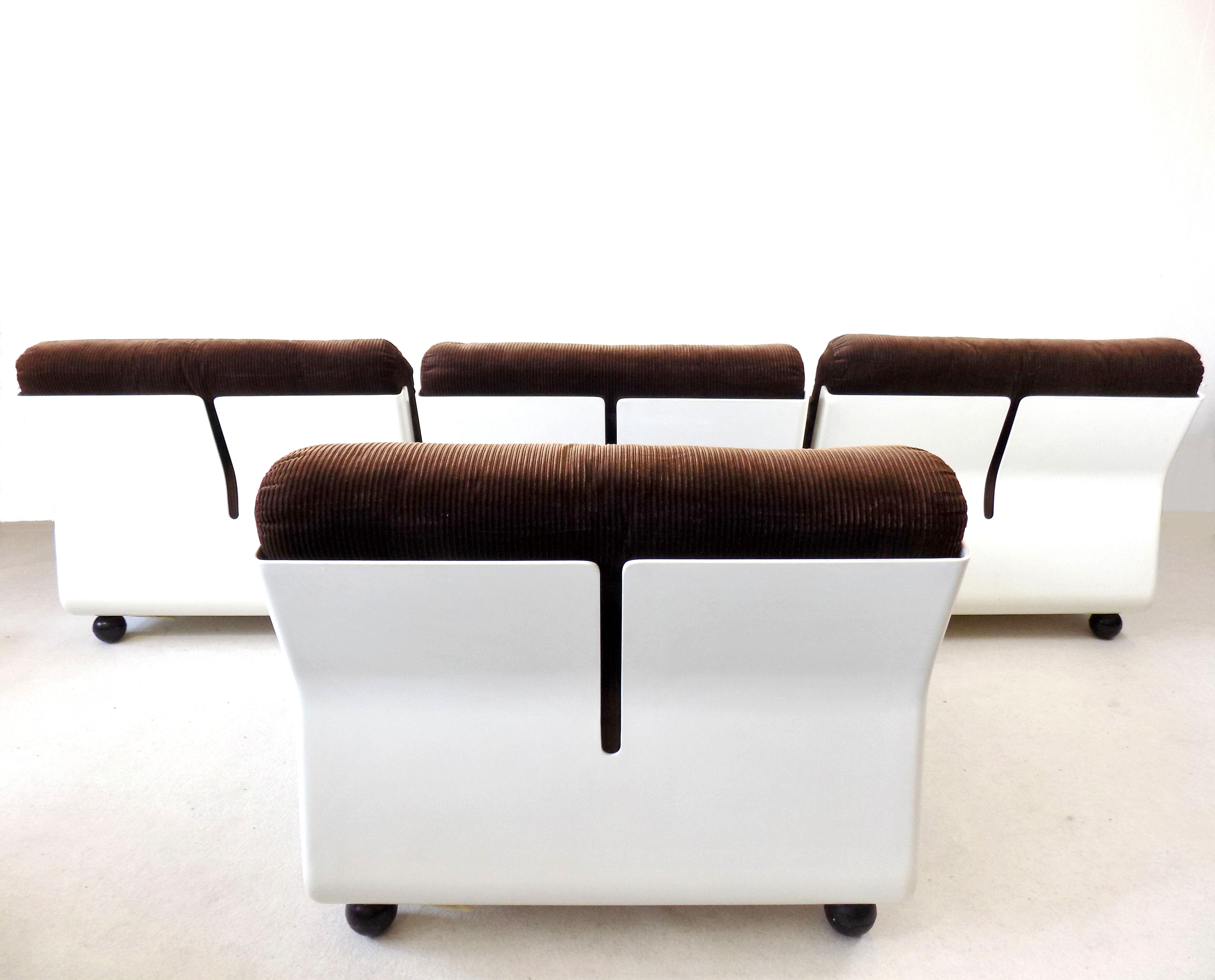 Set of 4 brown Amanta lounge chairs by Mario Bellini for C&B Italia
