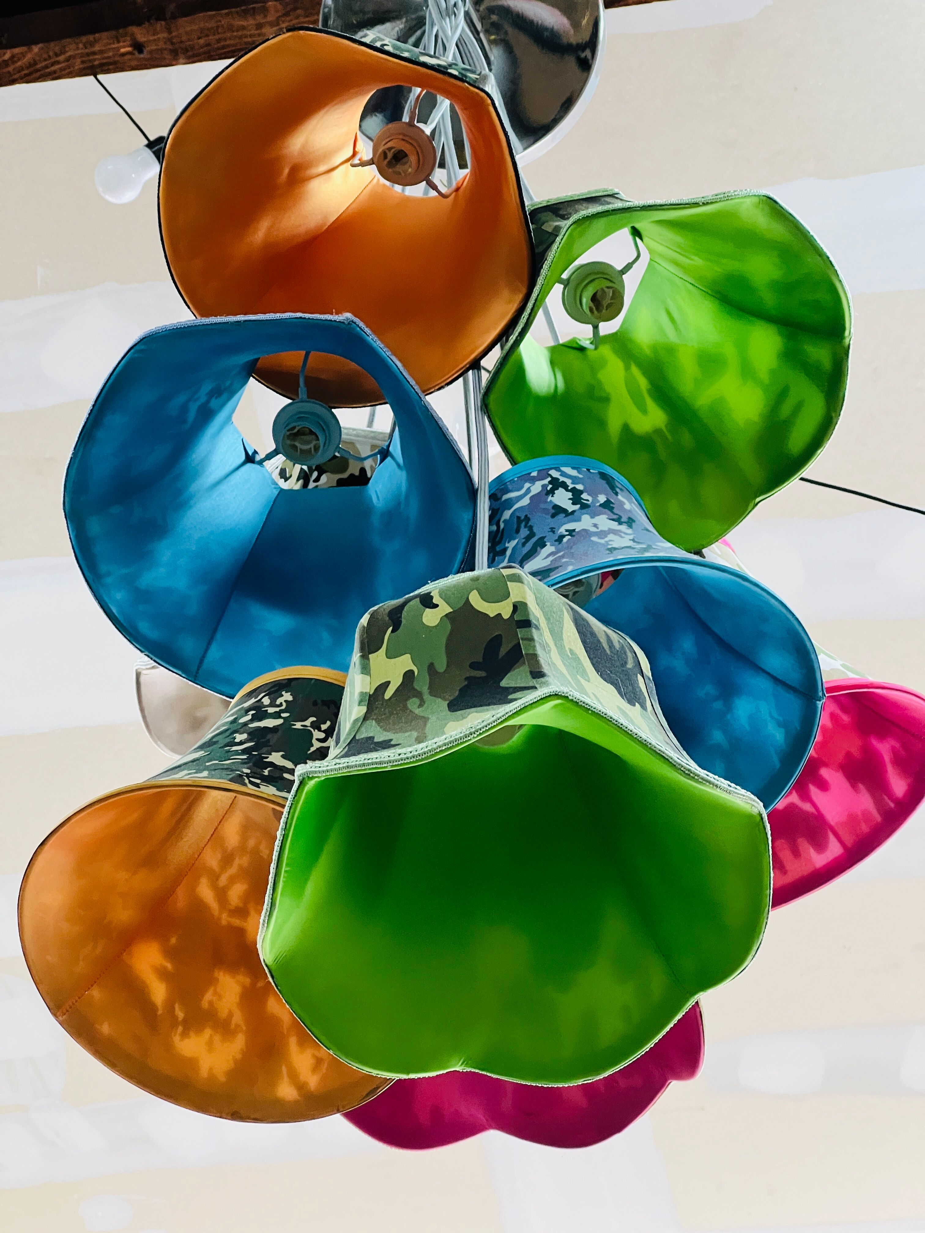 Abats-jour en suspension en tissu multicolore