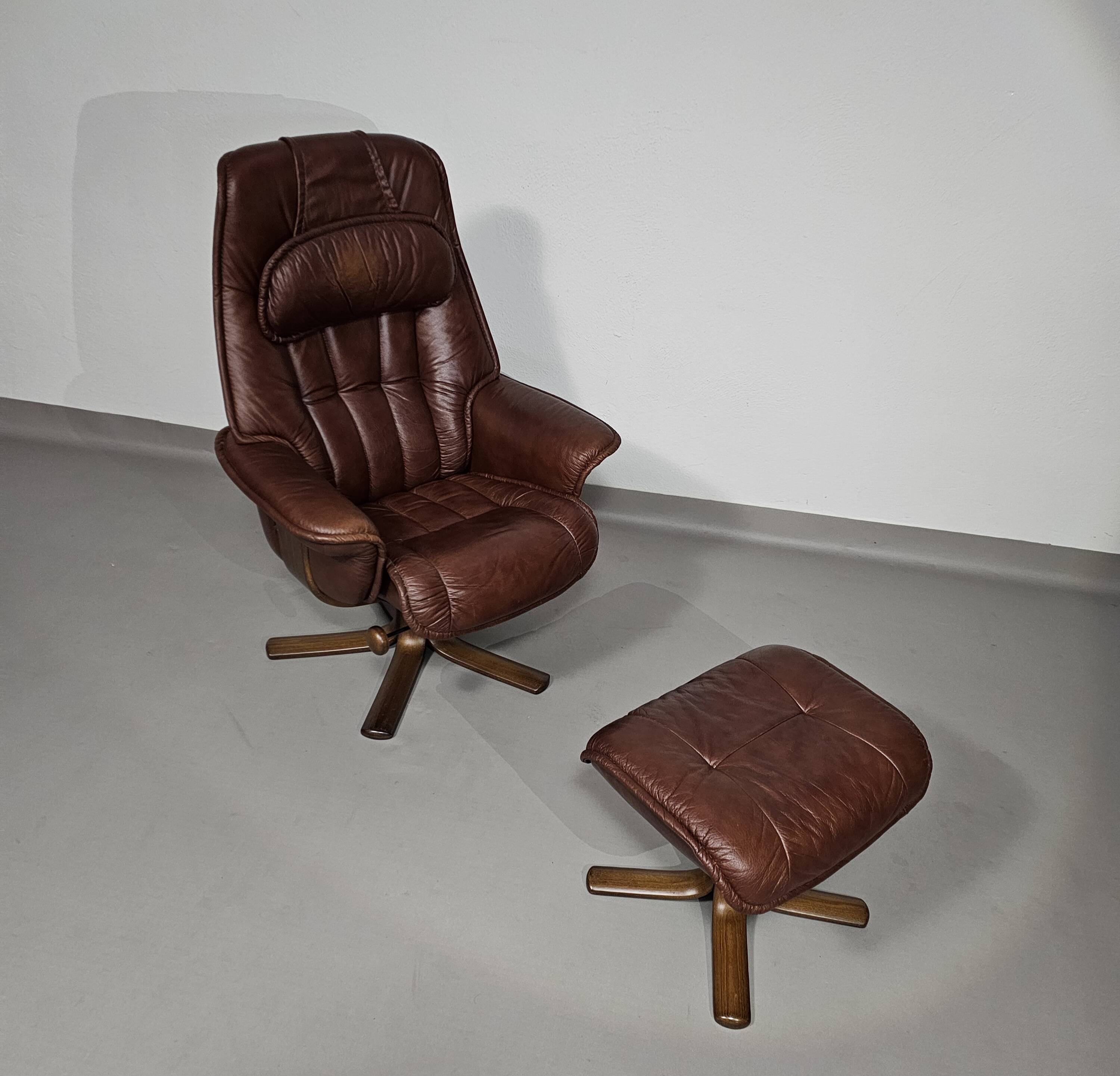 Relax / lounge chair / ottoman / Hjellegjerde Møbel / Sweden Recliner