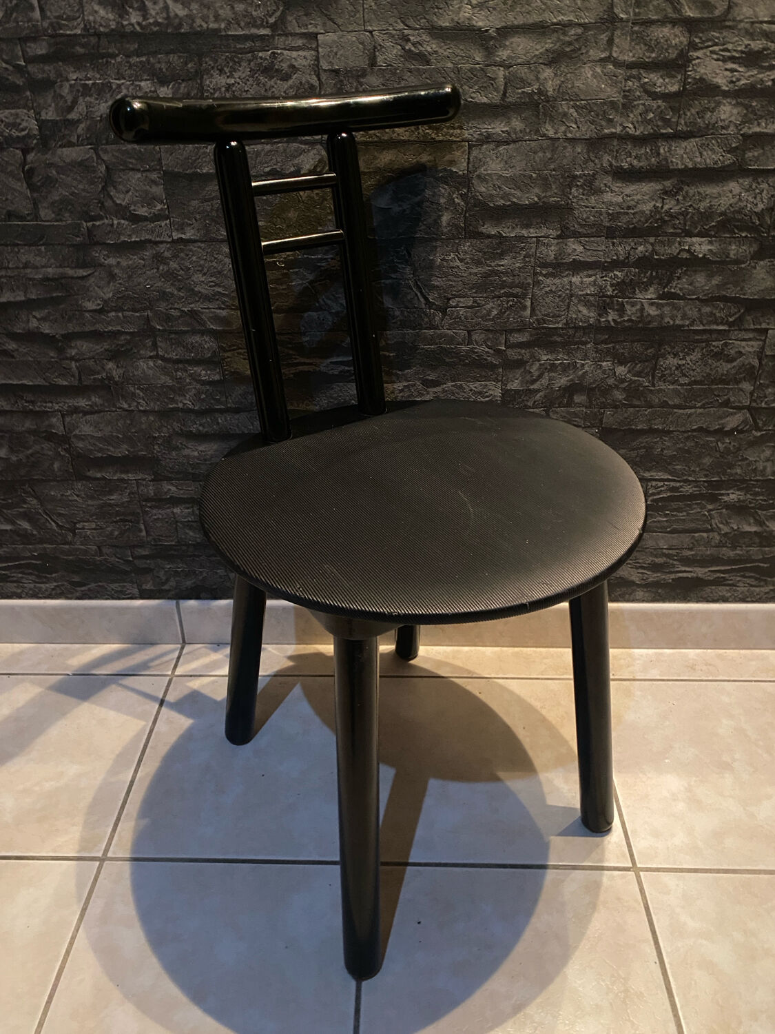 Postmodern chair in Italian Memphis design.