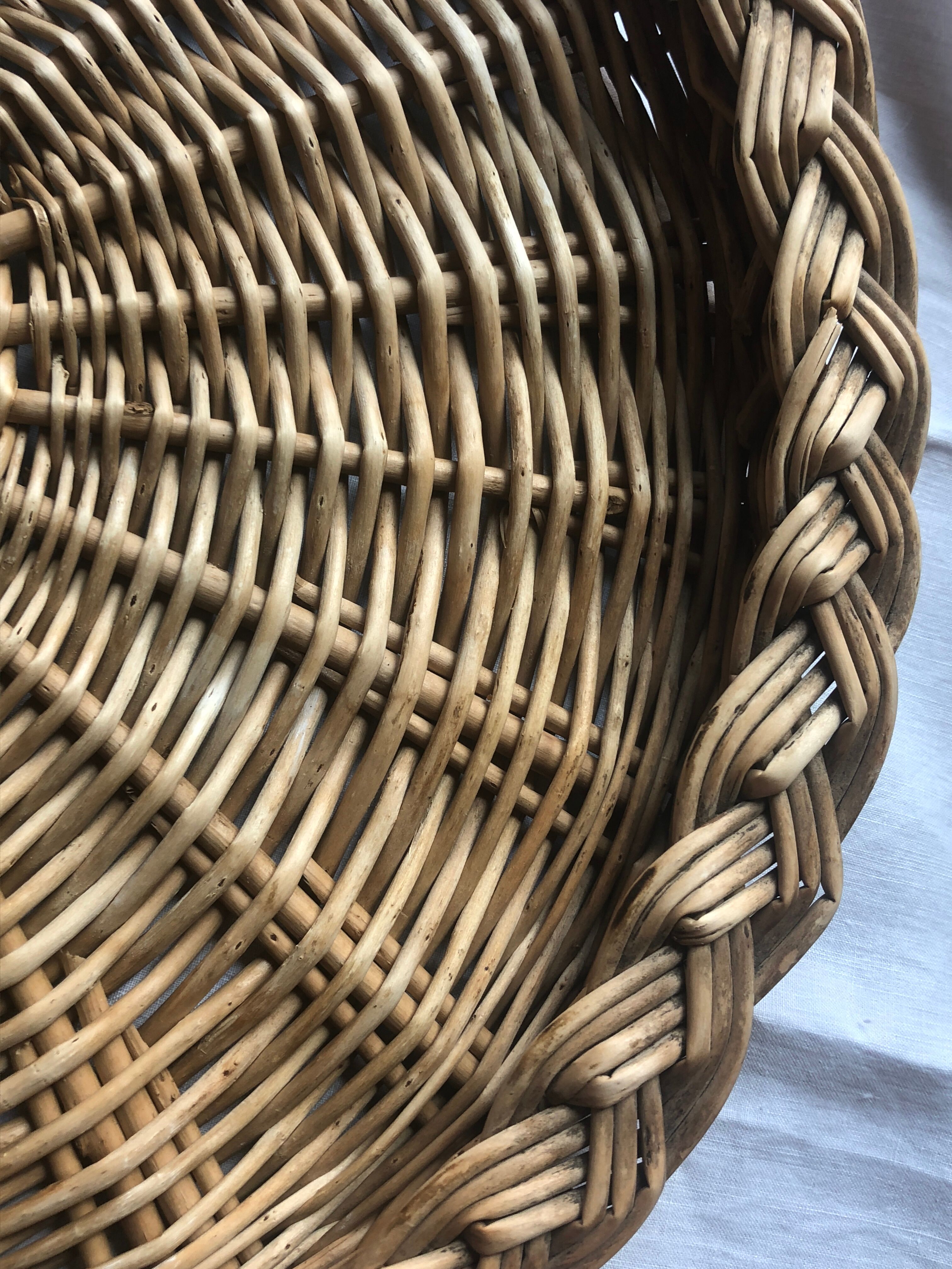 Wicker tray