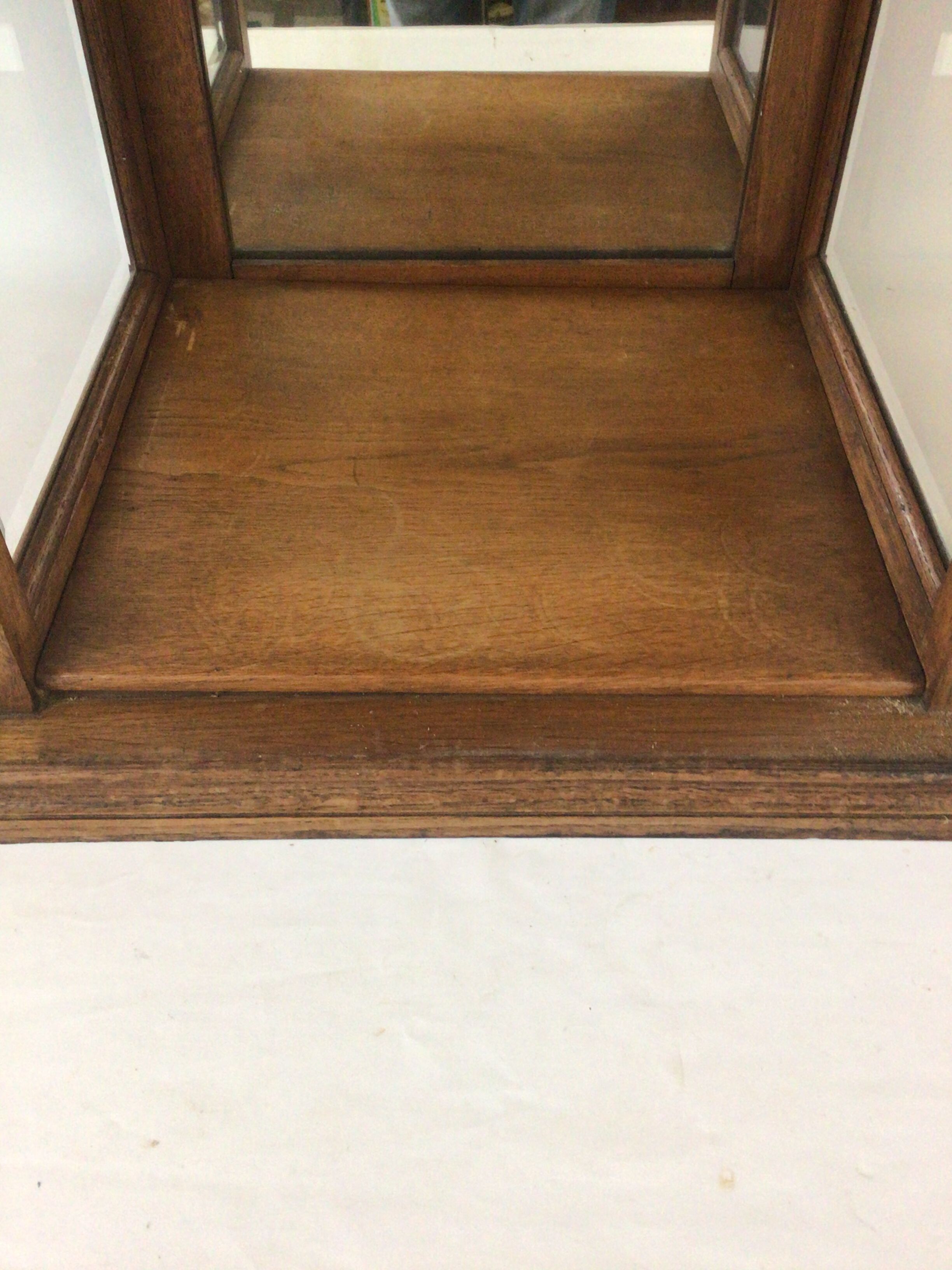 Vitrine à poser en chêne