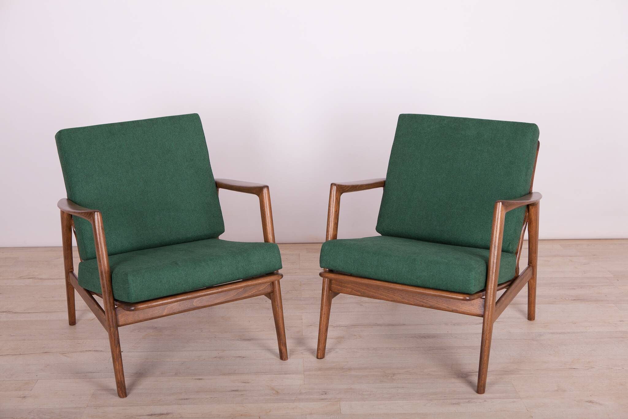 Armchairs 300-139 by Swarzędzka Factory, 1960s, Set of 2