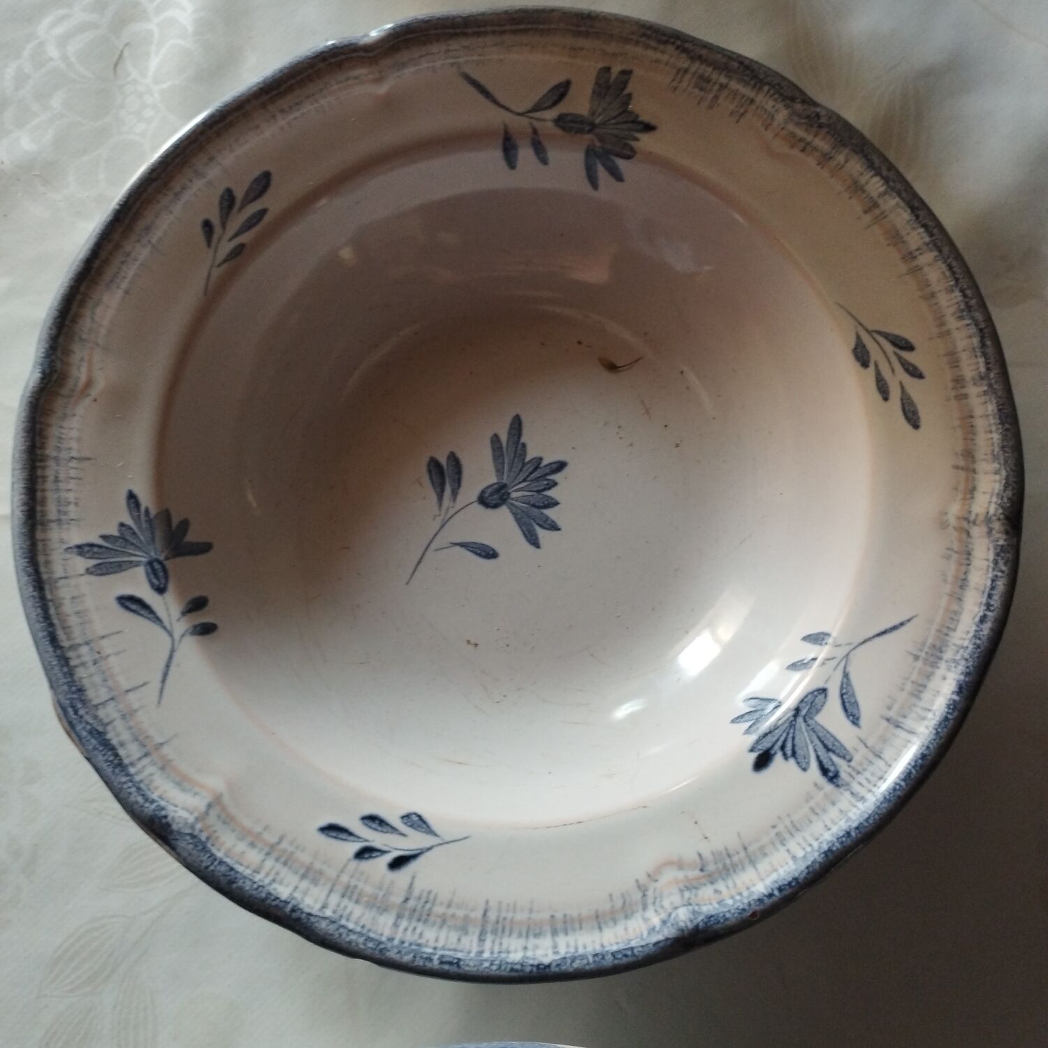 Set of 4 hollow plates Niderviller