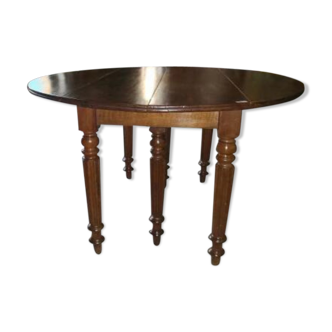 6-foot table in solid walnut from the 19th century