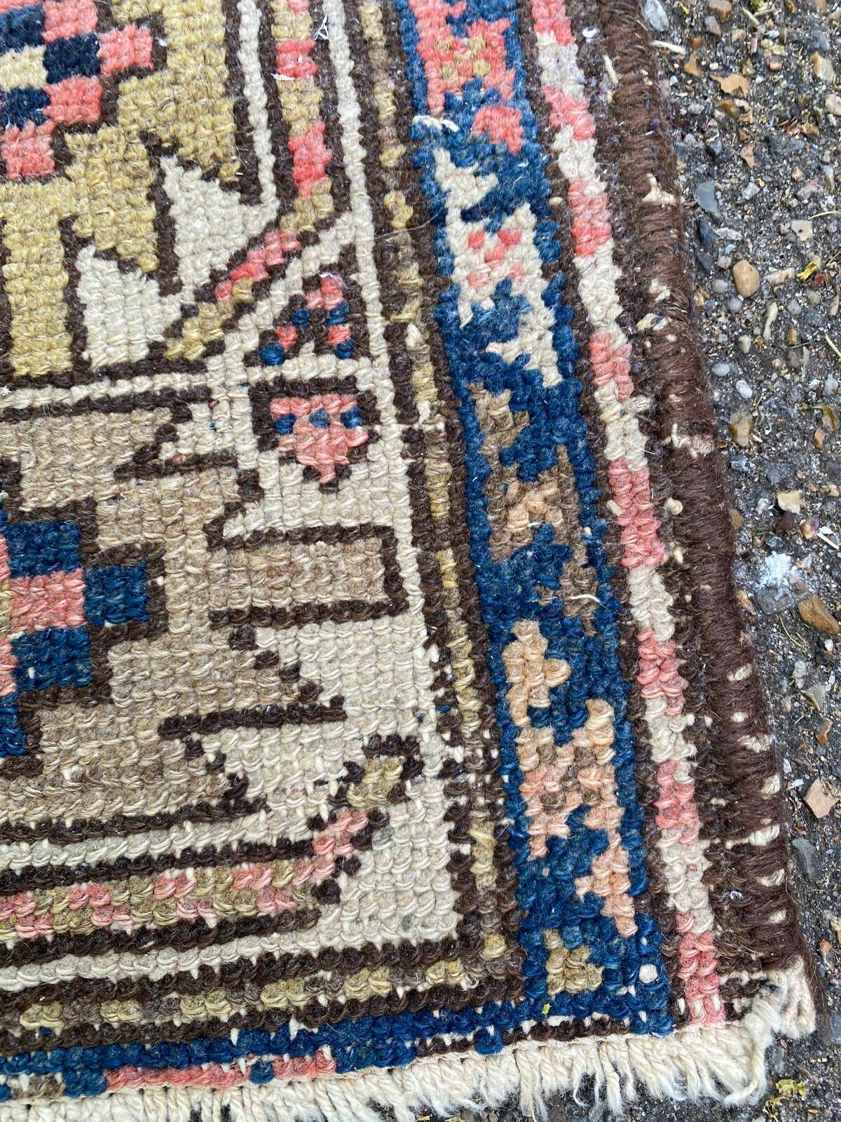 Turkish Shirvan Persian rug in knotted blue wool, 100x160cm.