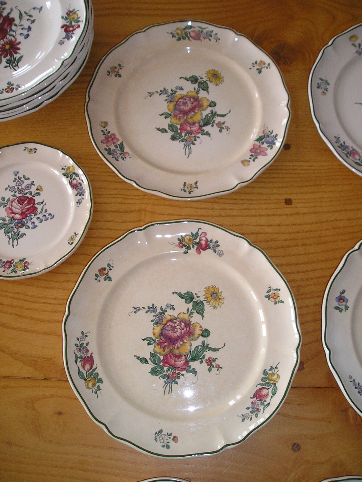 Service in faience for 6 people: 18 rooms Villeroy & Boch